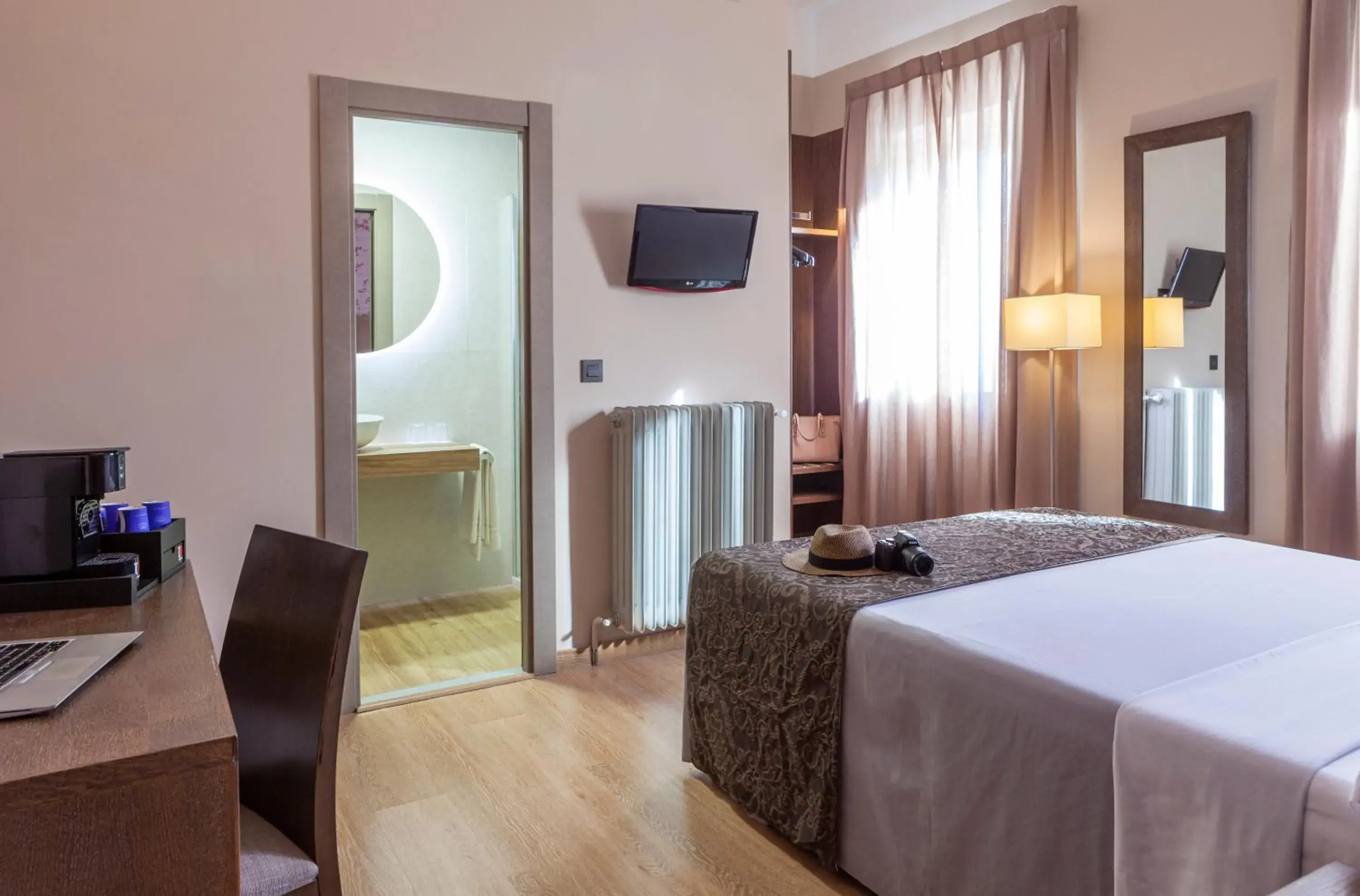 Junior Suite in Hotel Macià Monasterio de los Basilios Junior Suite in Hotel Macià Monasterio de los Basilios