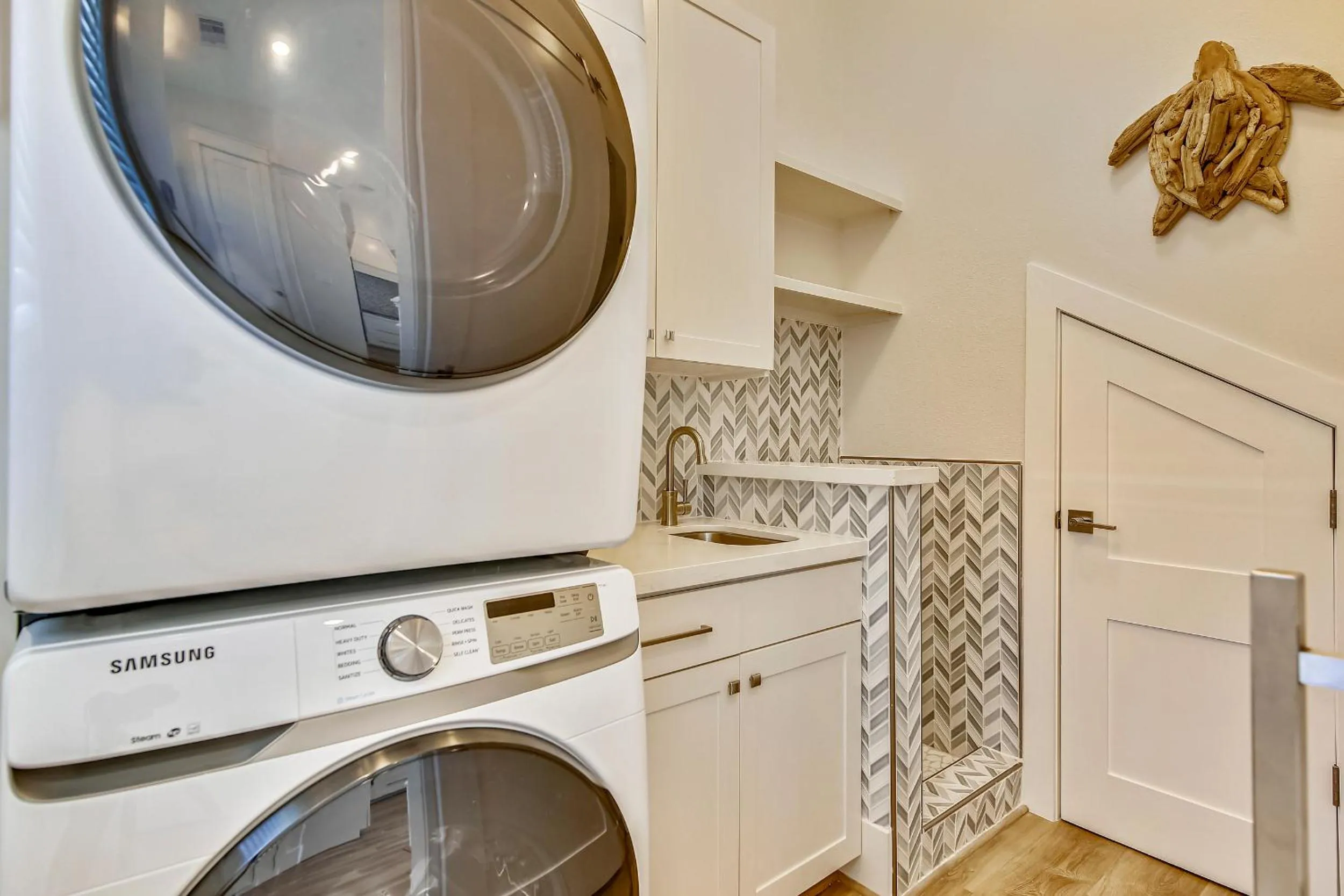 Kitchen or kitchenette in The Gulf Goddess