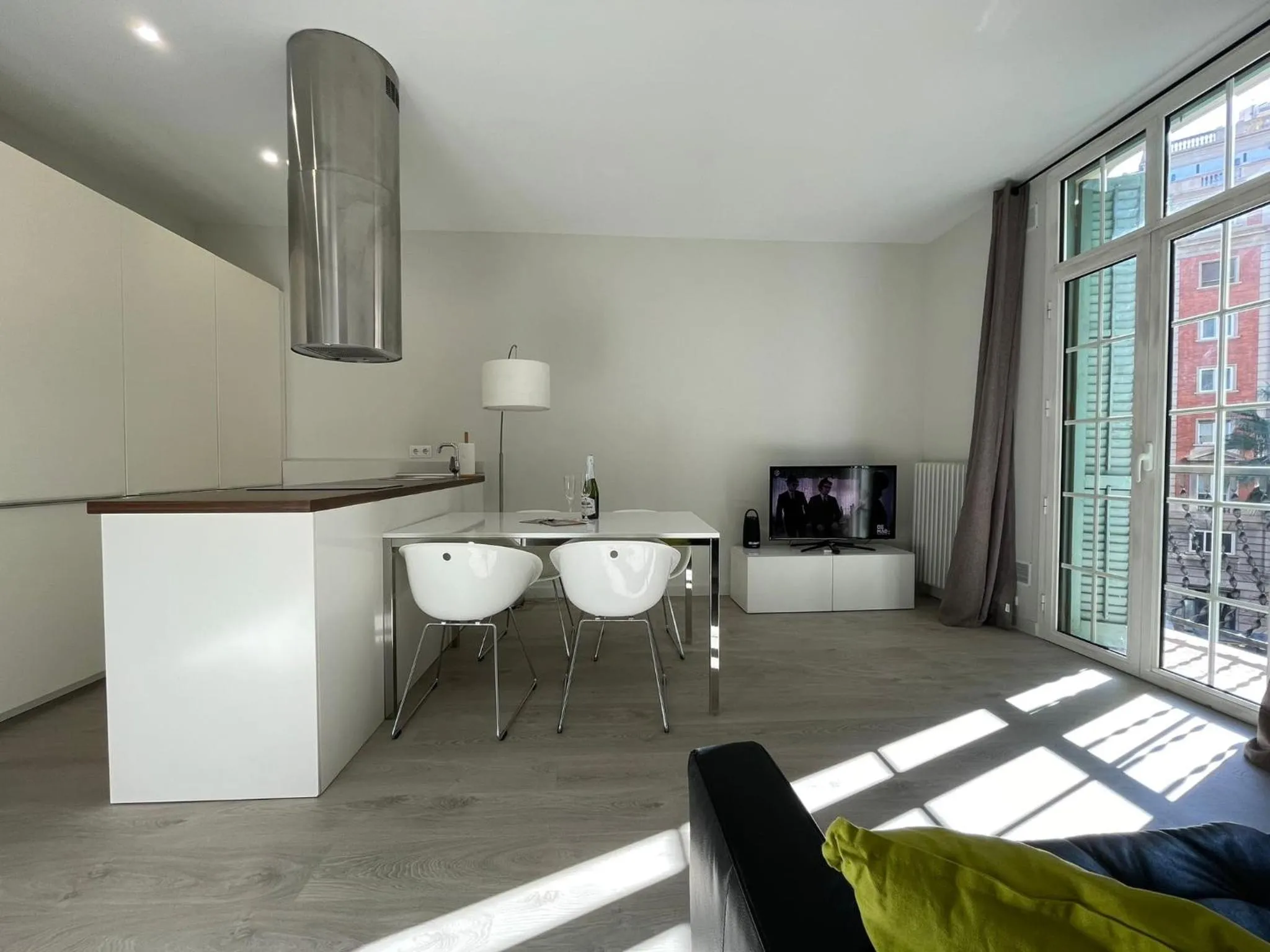 TV and multimedia in BarcelonaForRent Urban Town Suites