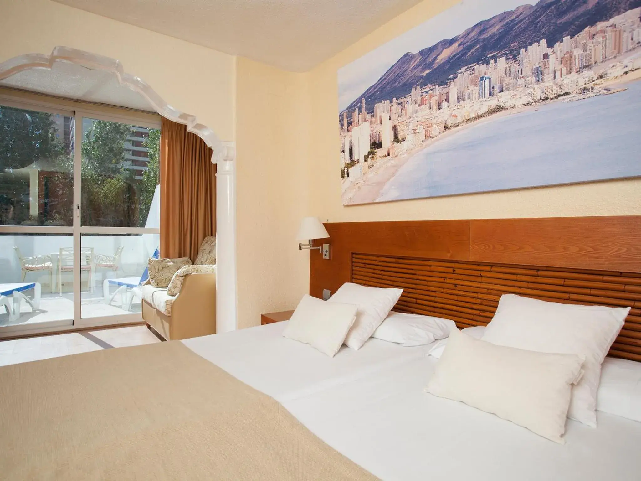 Bedroom, Bed in Magic Villa de Benidorm Bedroom, Bed in Magic Villa de Benidorm