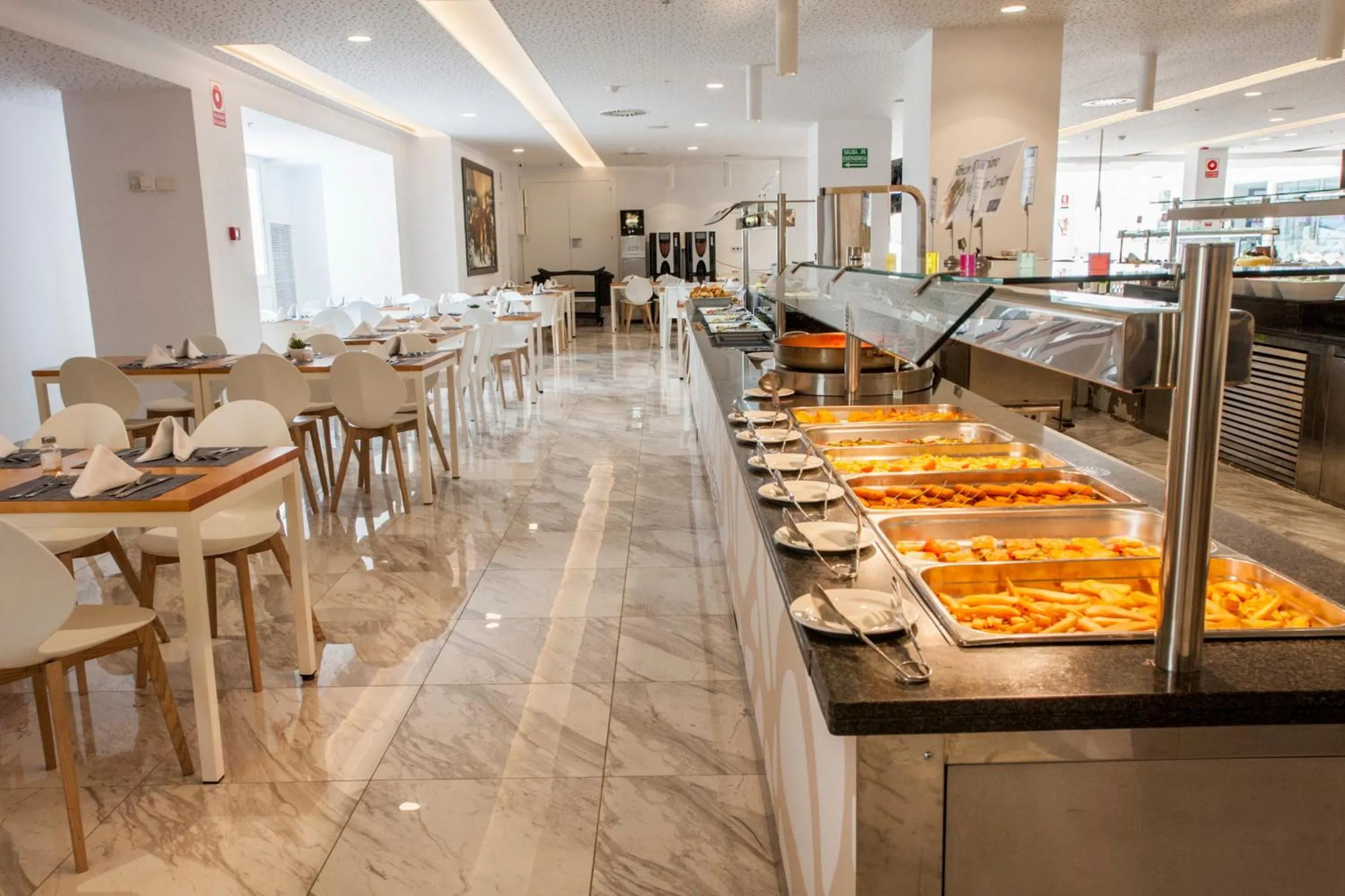 Restaurant/places to eat in Villa Luz Design & Art Hotel