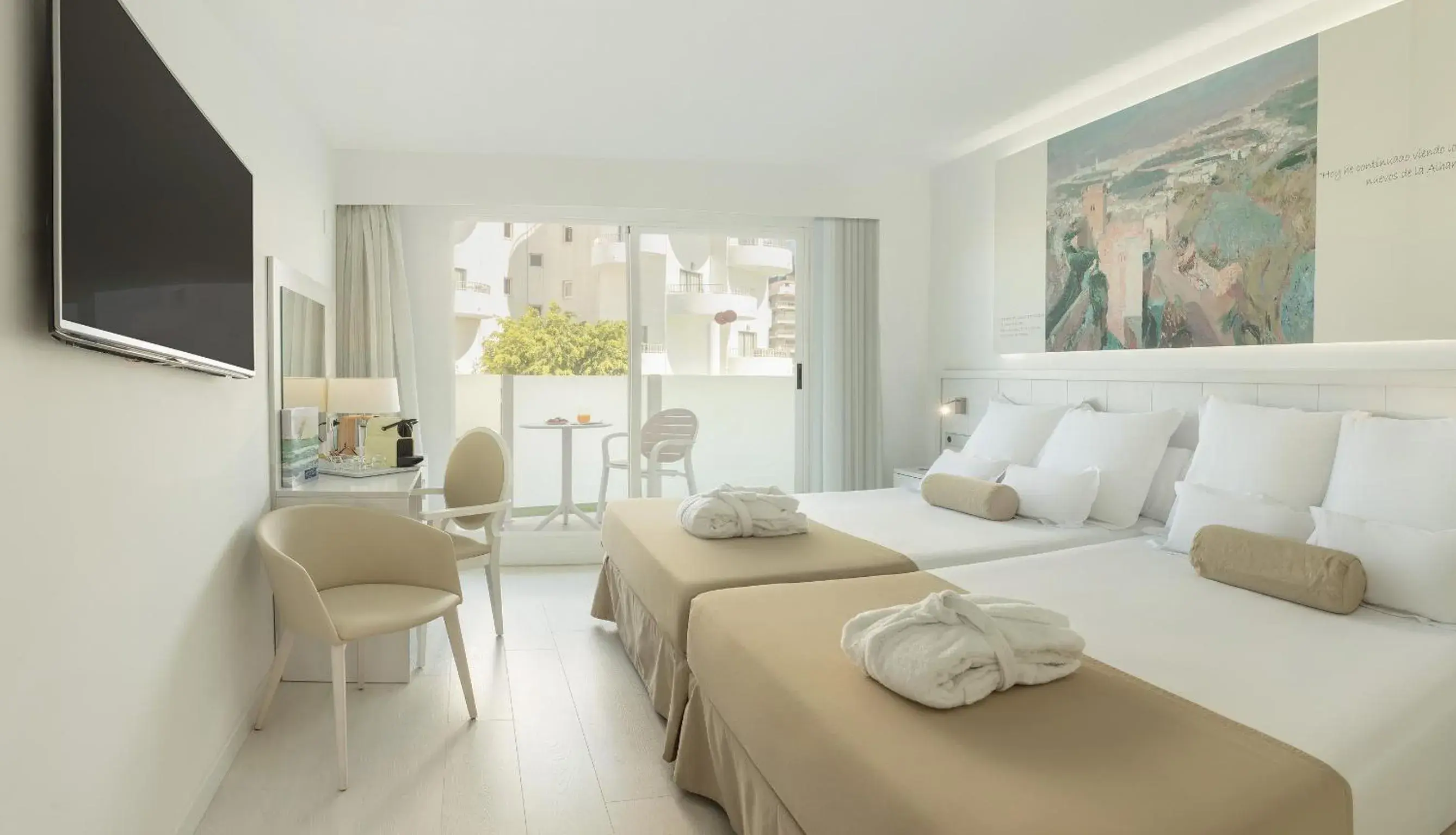 Bed in Villa Luz Design & Art Hotel Bed in Villa Luz Design & Art Hotel