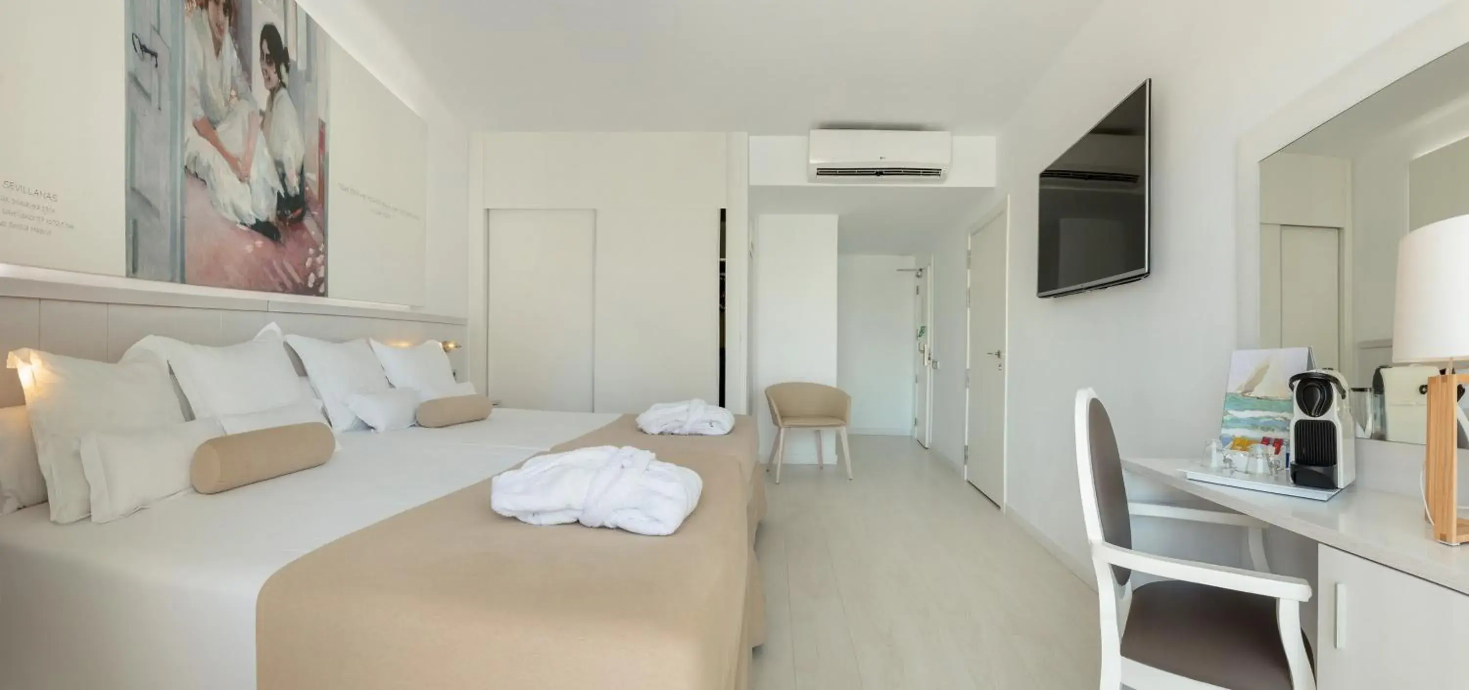 Bed in Villa Luz Design & Art Hotel Bed in Villa Luz Design & Art Hotel