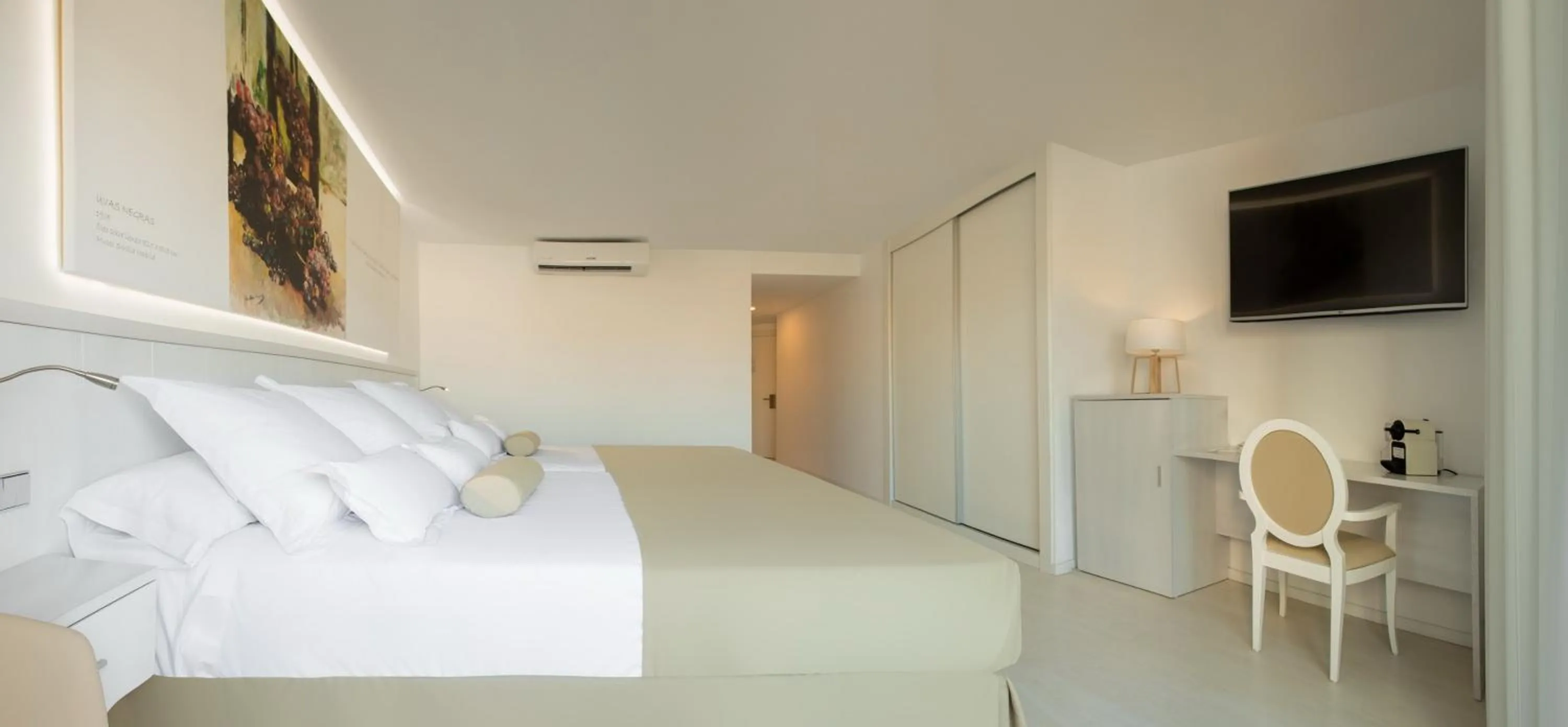 Bedroom, Bed in Villa Luz Design & Art Hotel