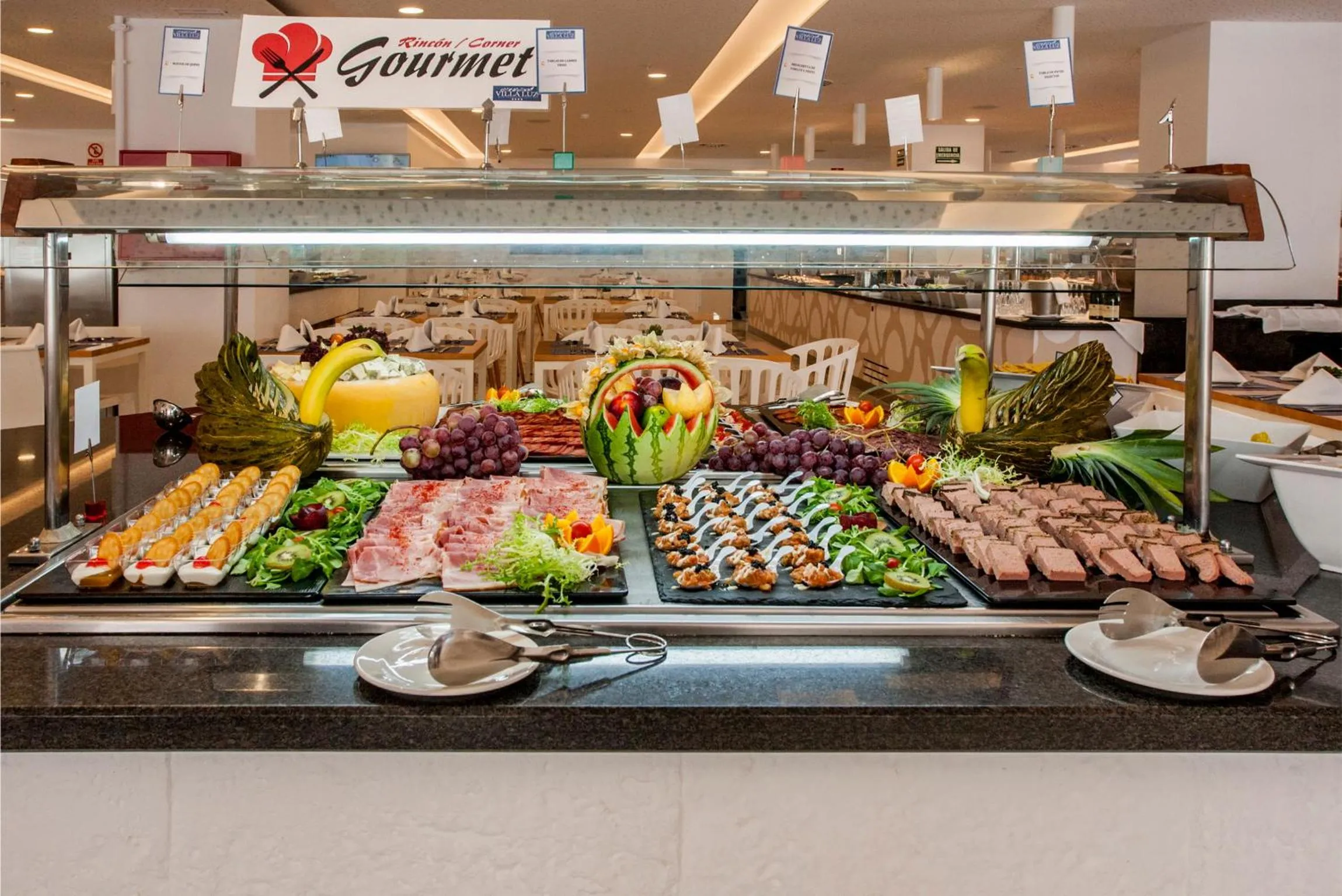 Restaurant/places to eat in Villa Luz Design & Art Hotel