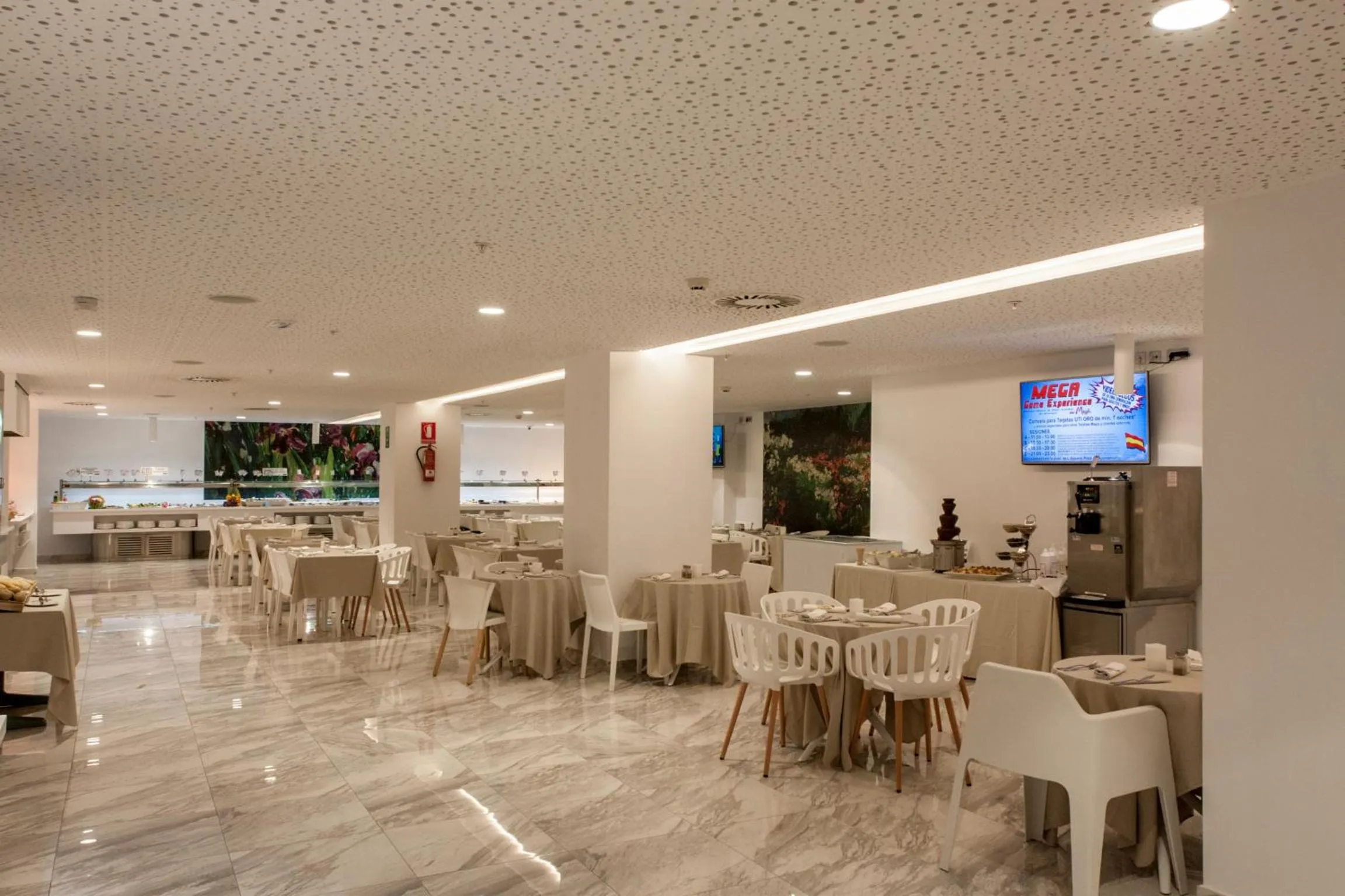 Restaurant/places to eat in Villa Luz Design & Art Hotel