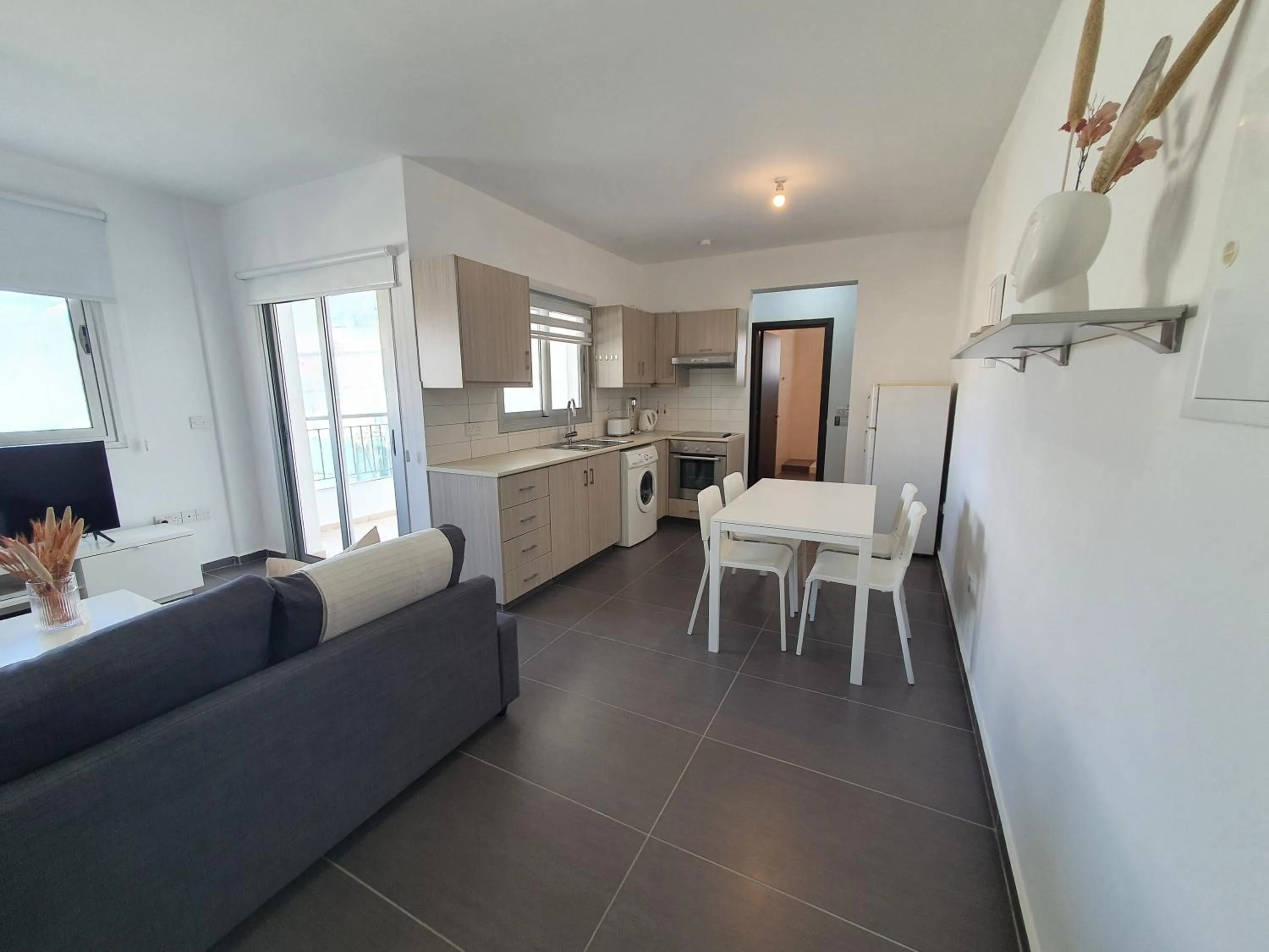Phaedrus Living: City Center Cozy Flat Demetra 102