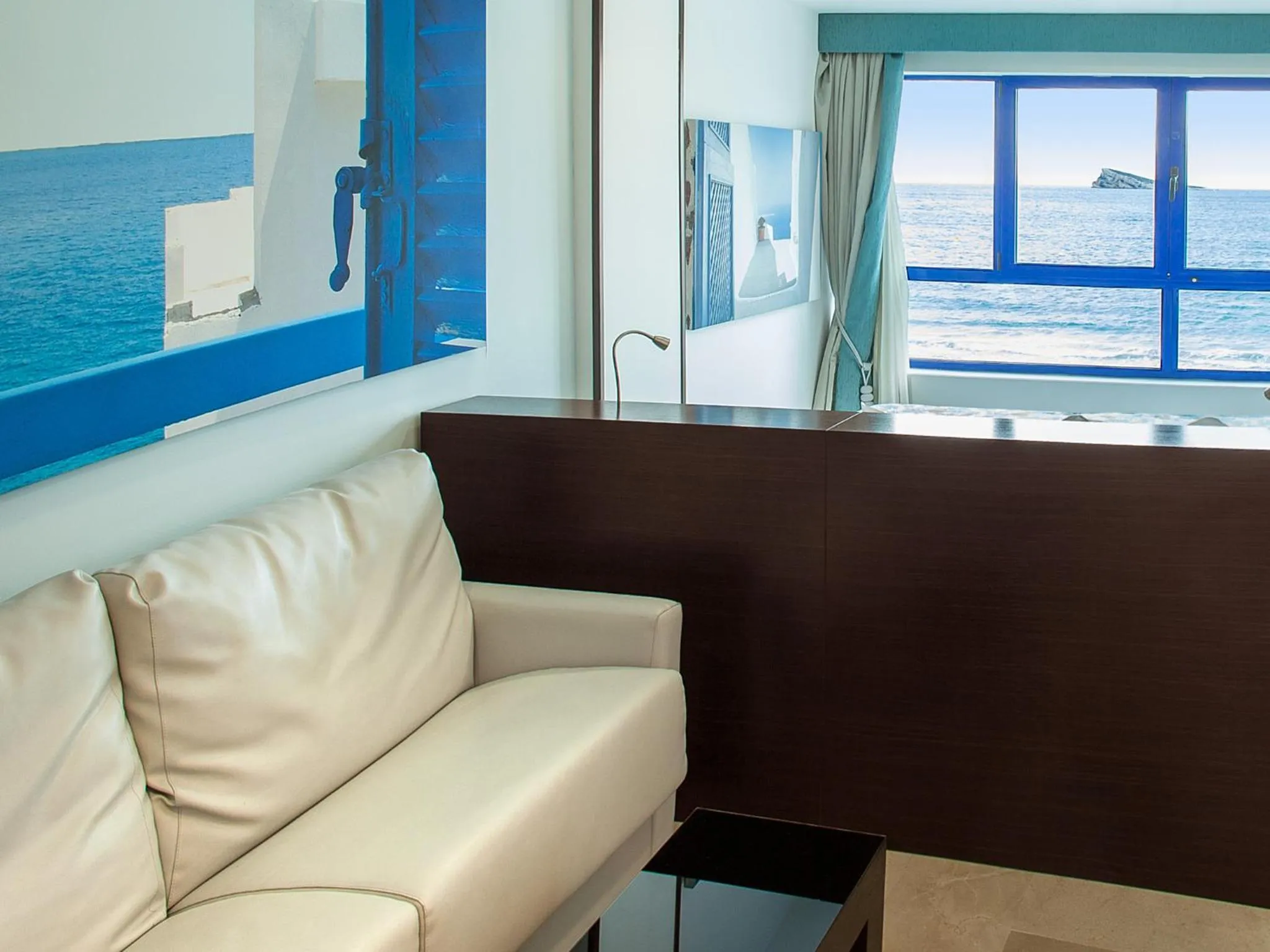 Seating area in Hotel Villa del Mar