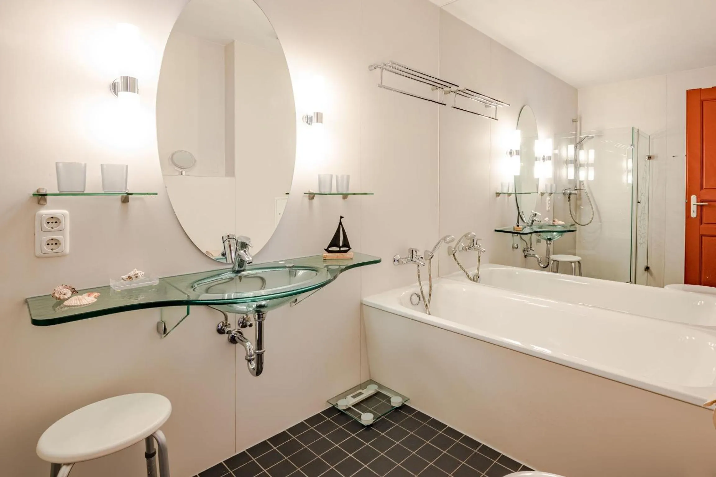 Bathroom in Villa Medici 10 a