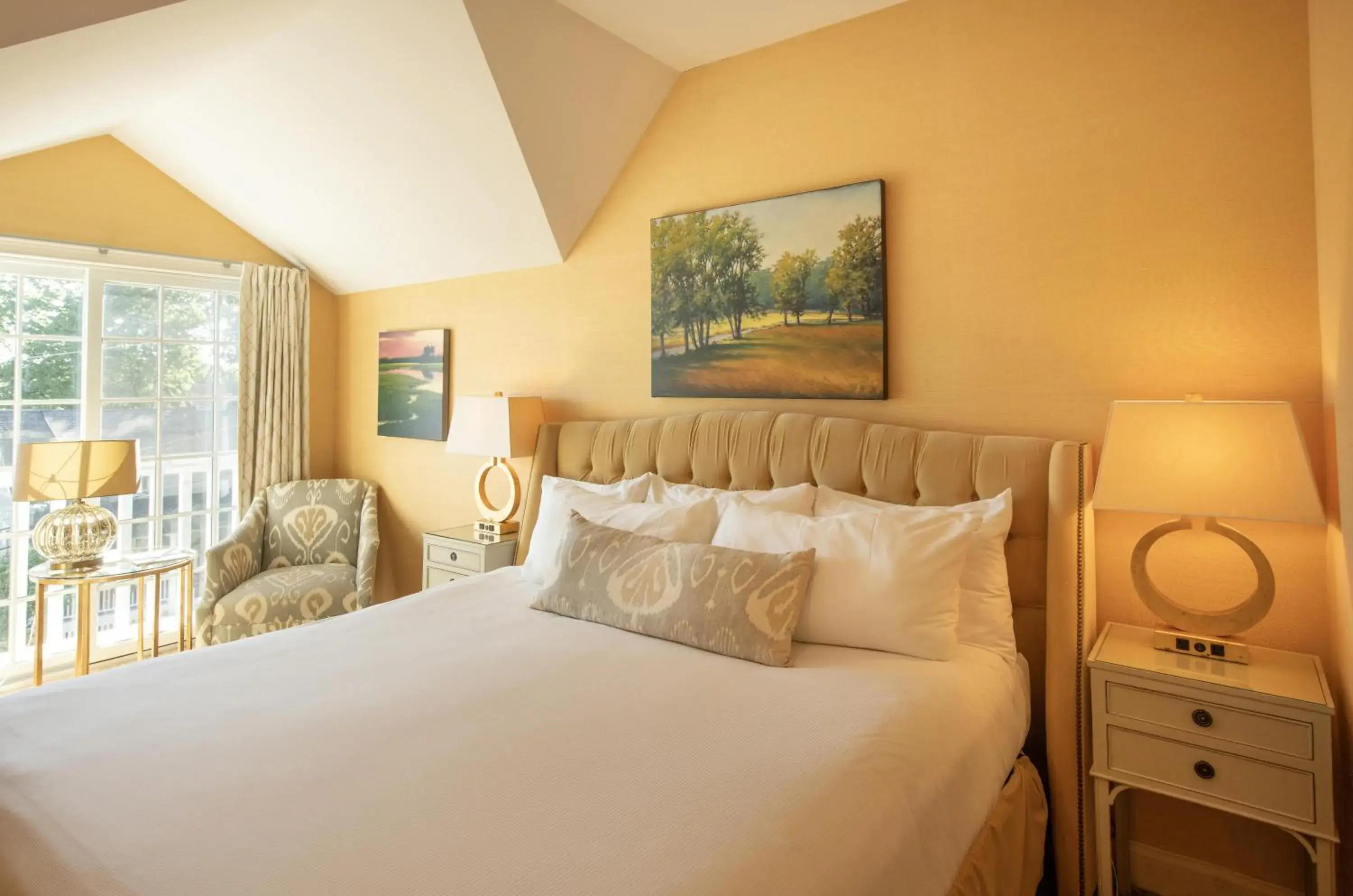 Bedroom, Bed in The Grand Hotel Bedroom, Bed in The Grand Hotel