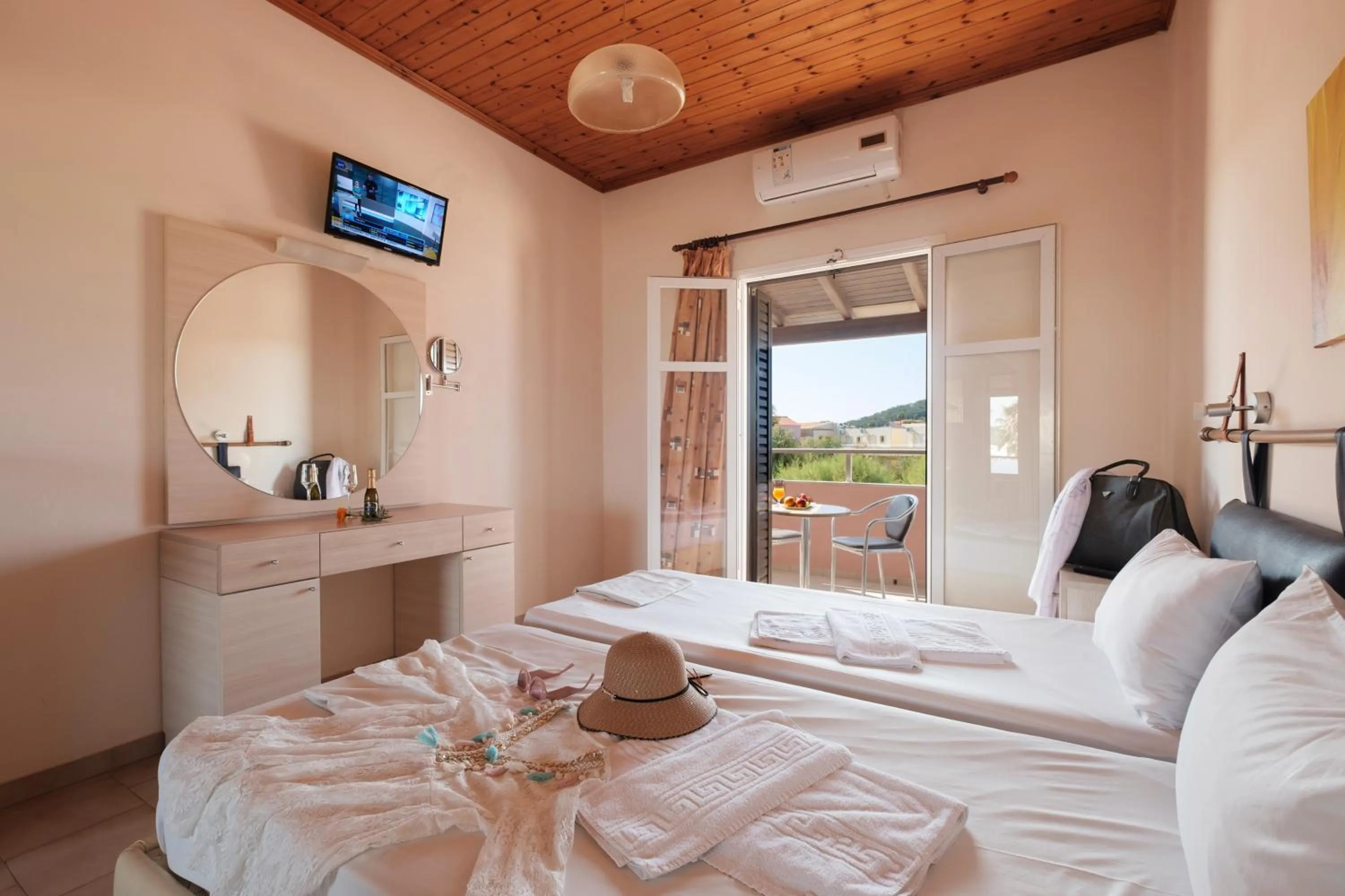 Photo of the whole room, Bed in Canal D' Amour by Estia