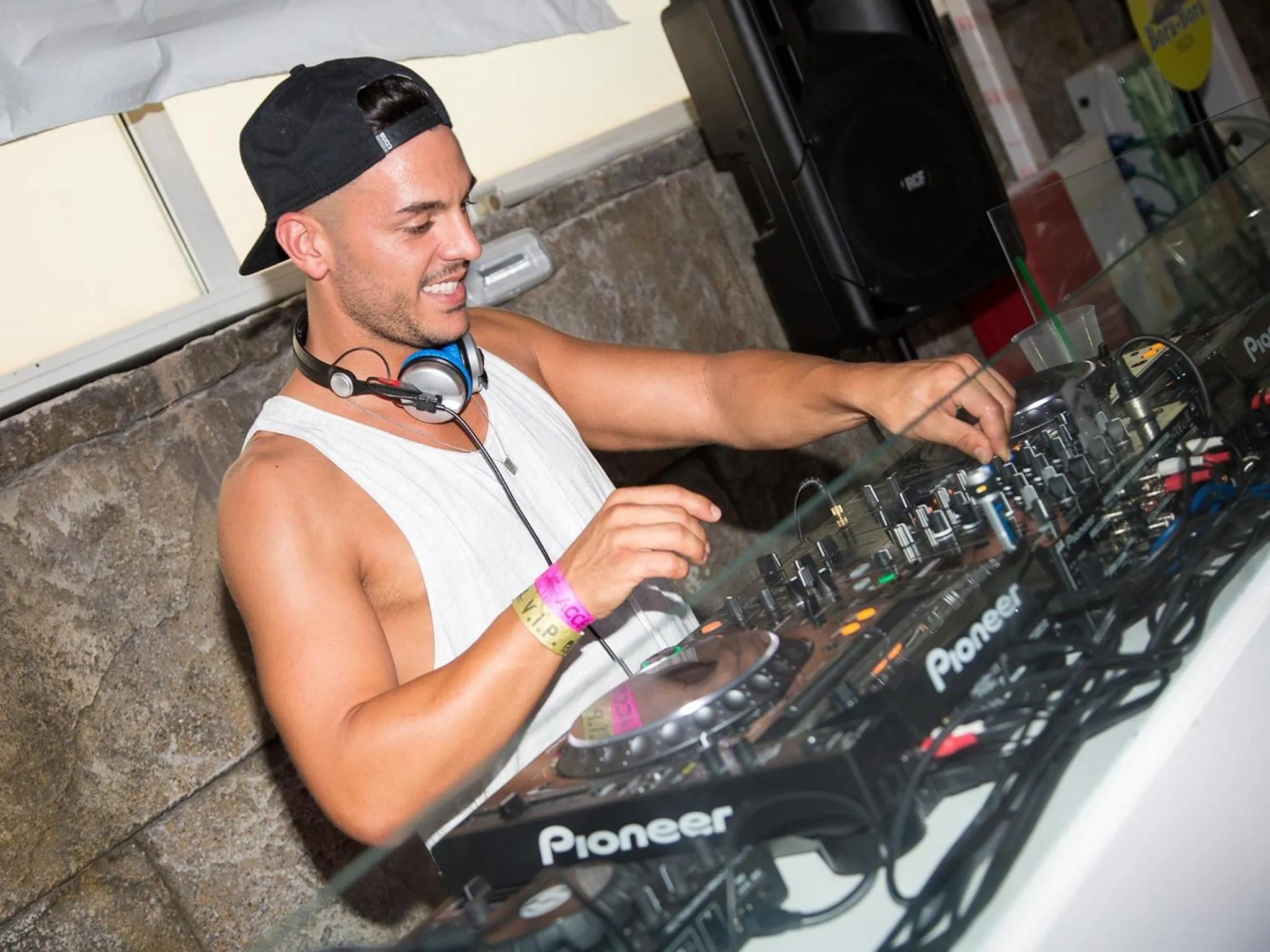 Nightclub / DJ in BC Music Resort