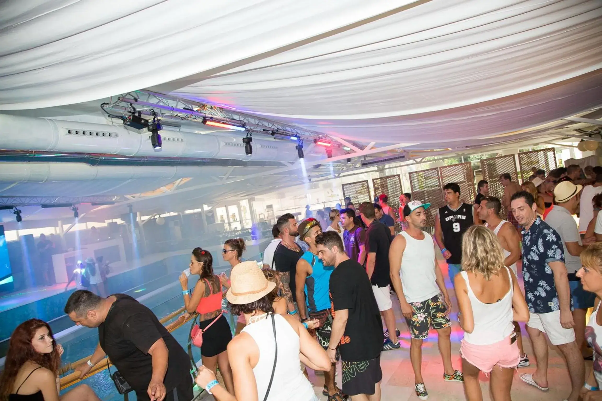 Lounge or bar in BC Music Resort Lounge or bar in BC Music Resort