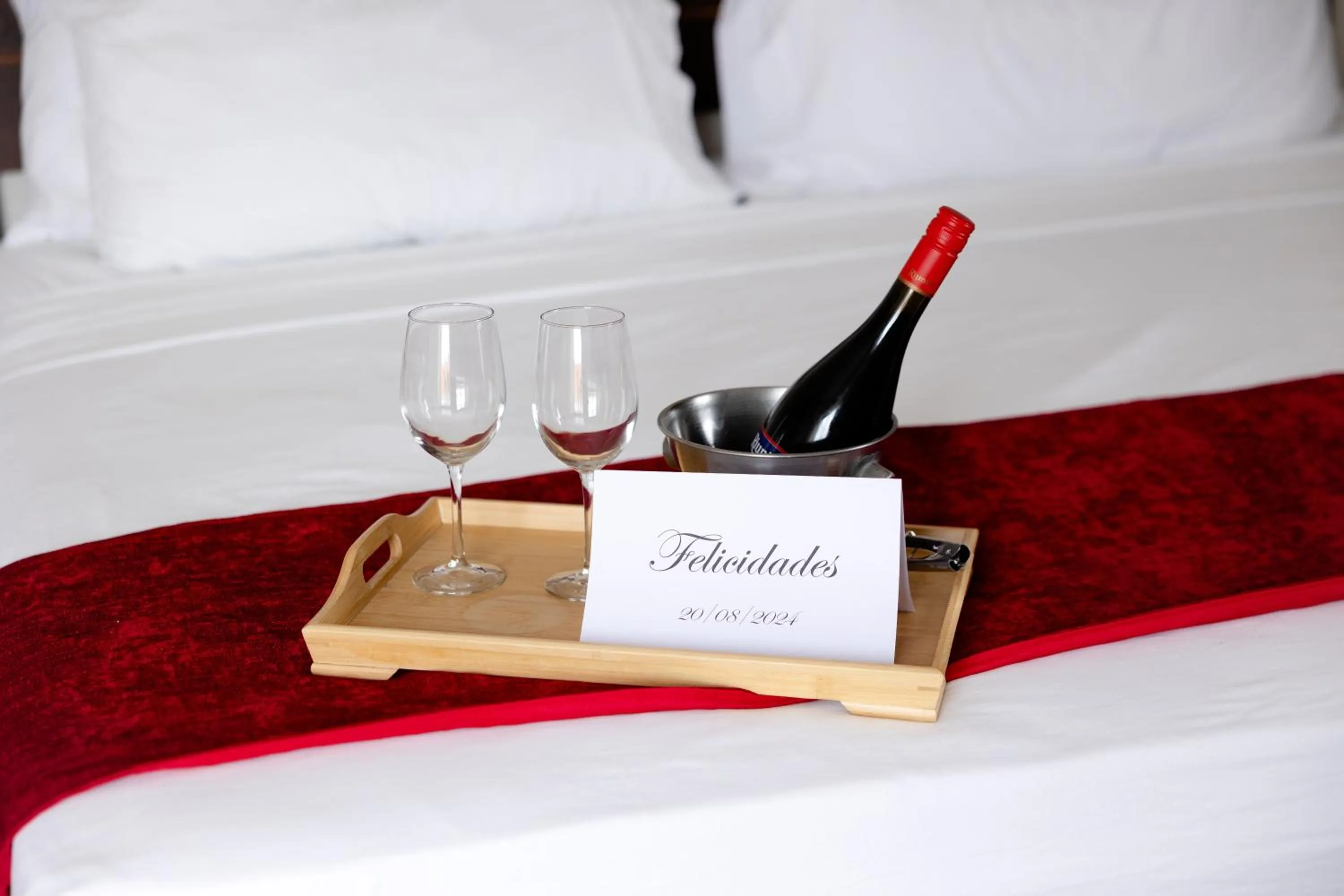 Bed in Hotel Refugio