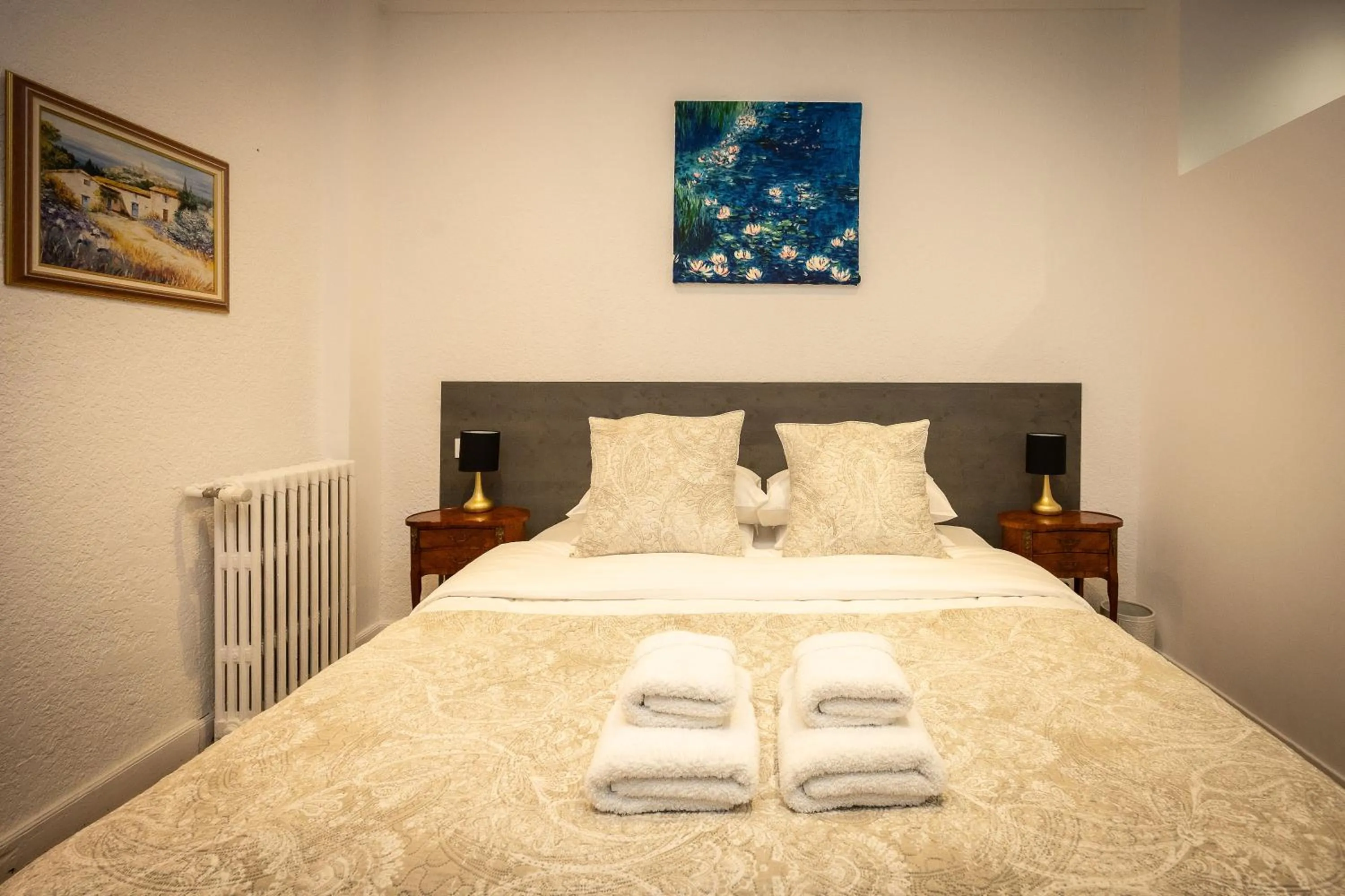 Bed in SalutBB Chambre d'hote