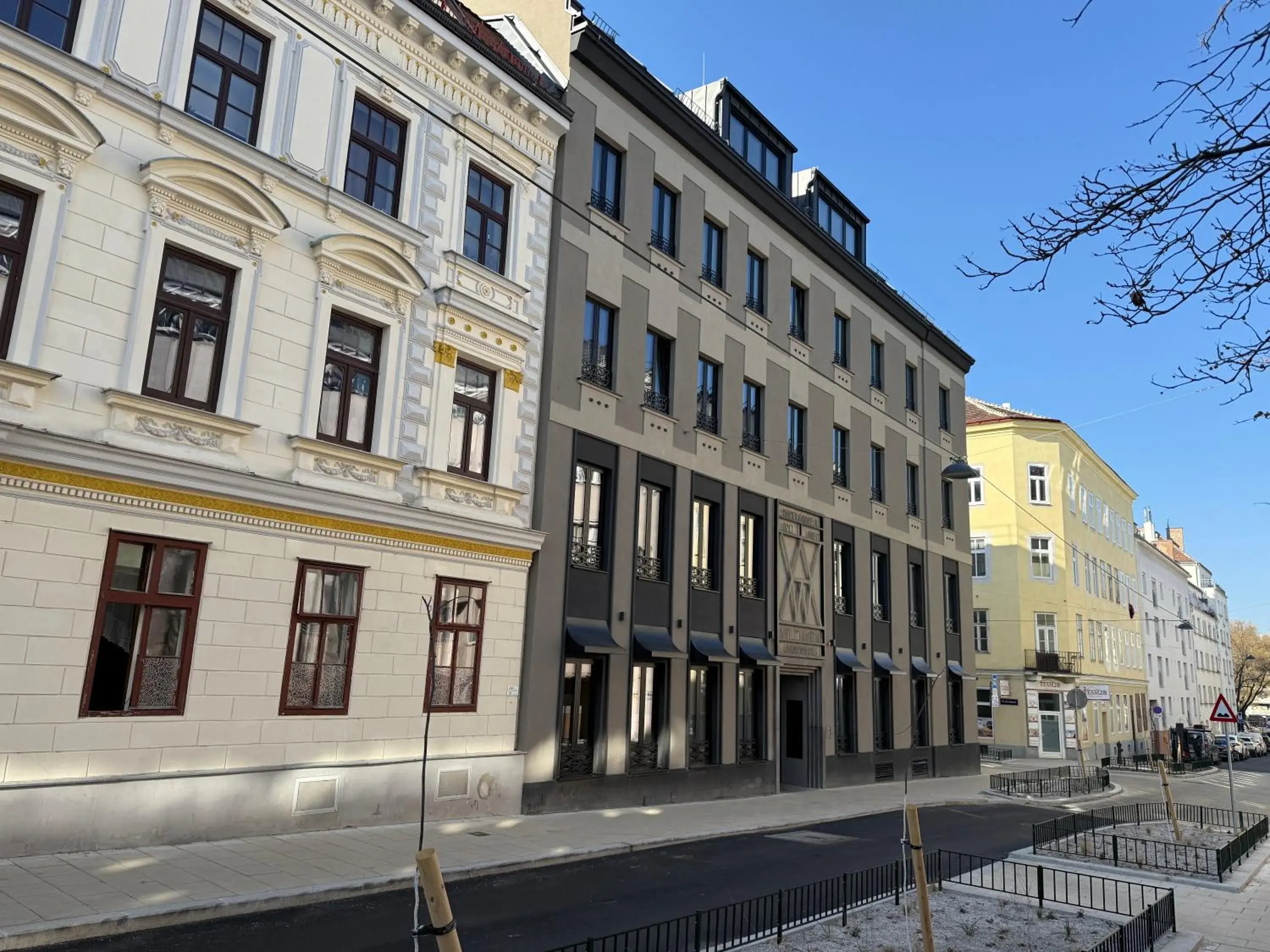 Property building in WELTWIEN Luxury Art Apartments & Free Parking Property building in WELTWIEN Luxury Art Apartments & Free Parking