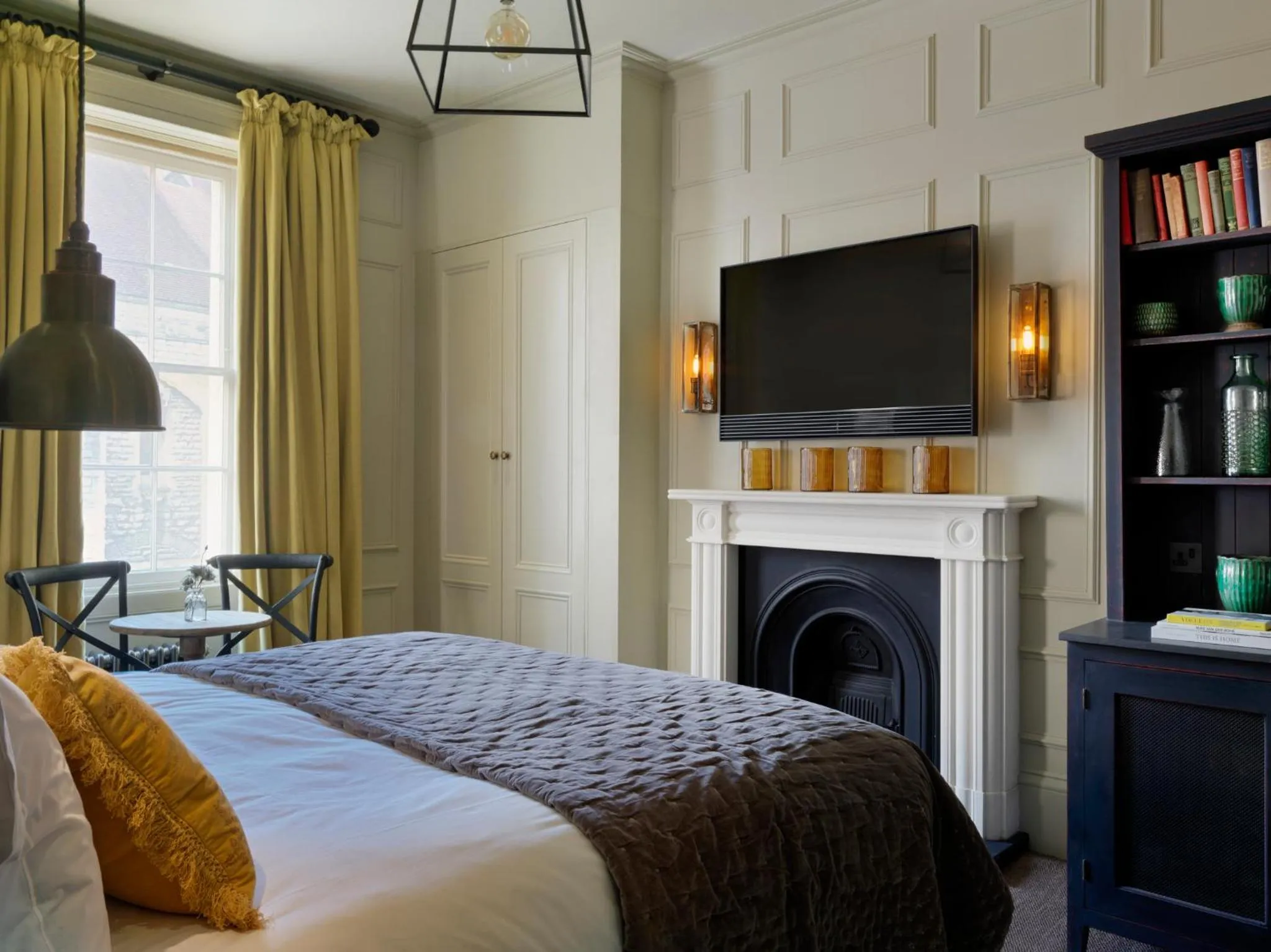 TV and multimedia, Bed in No131 The Promenade