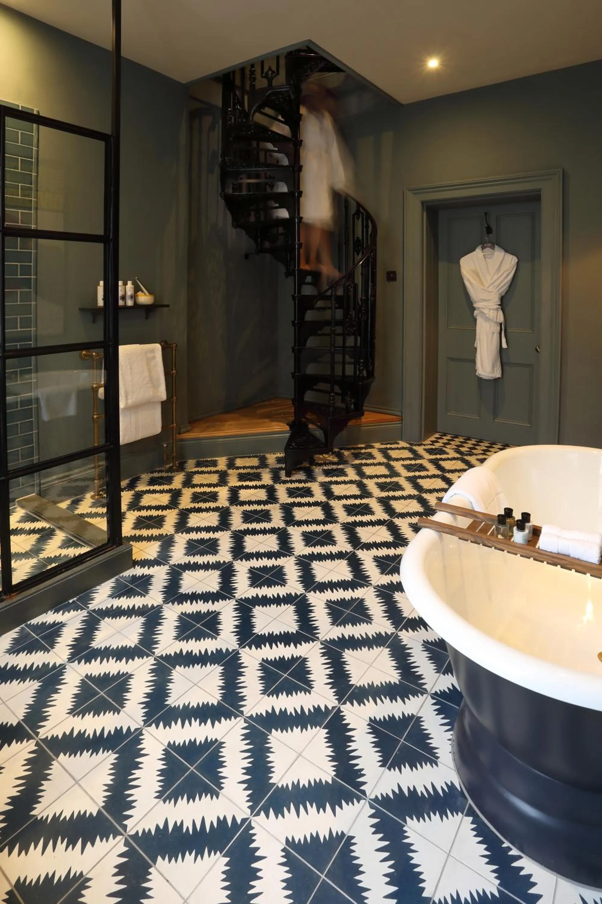 Shower in No131 The Promenade