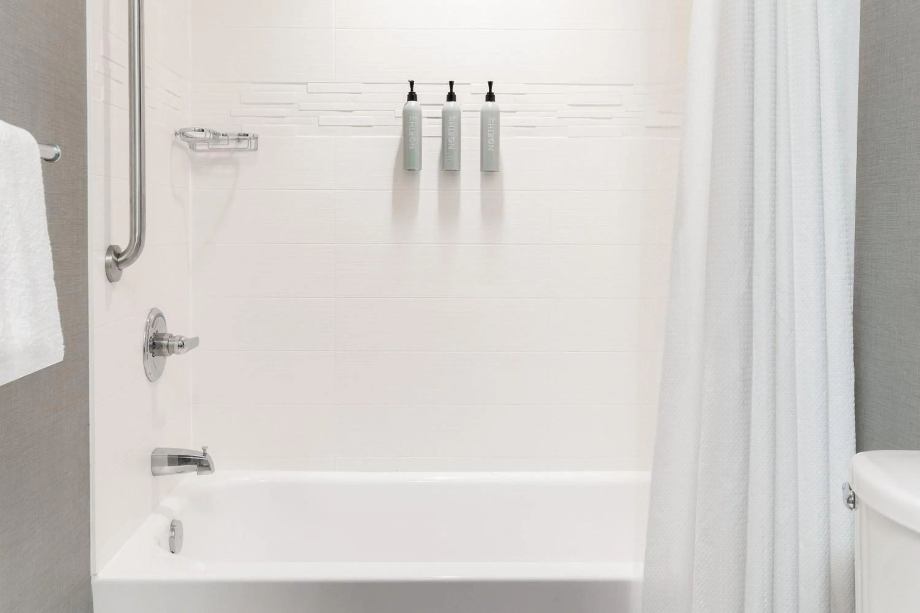 Bathroom in Residence Inn by Marriott Youngstown Warren/Niles