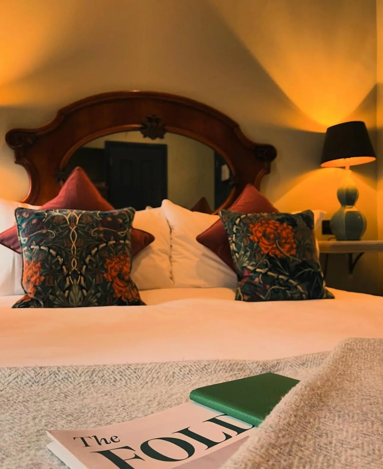 Bed in The Wheatsheaf Inn