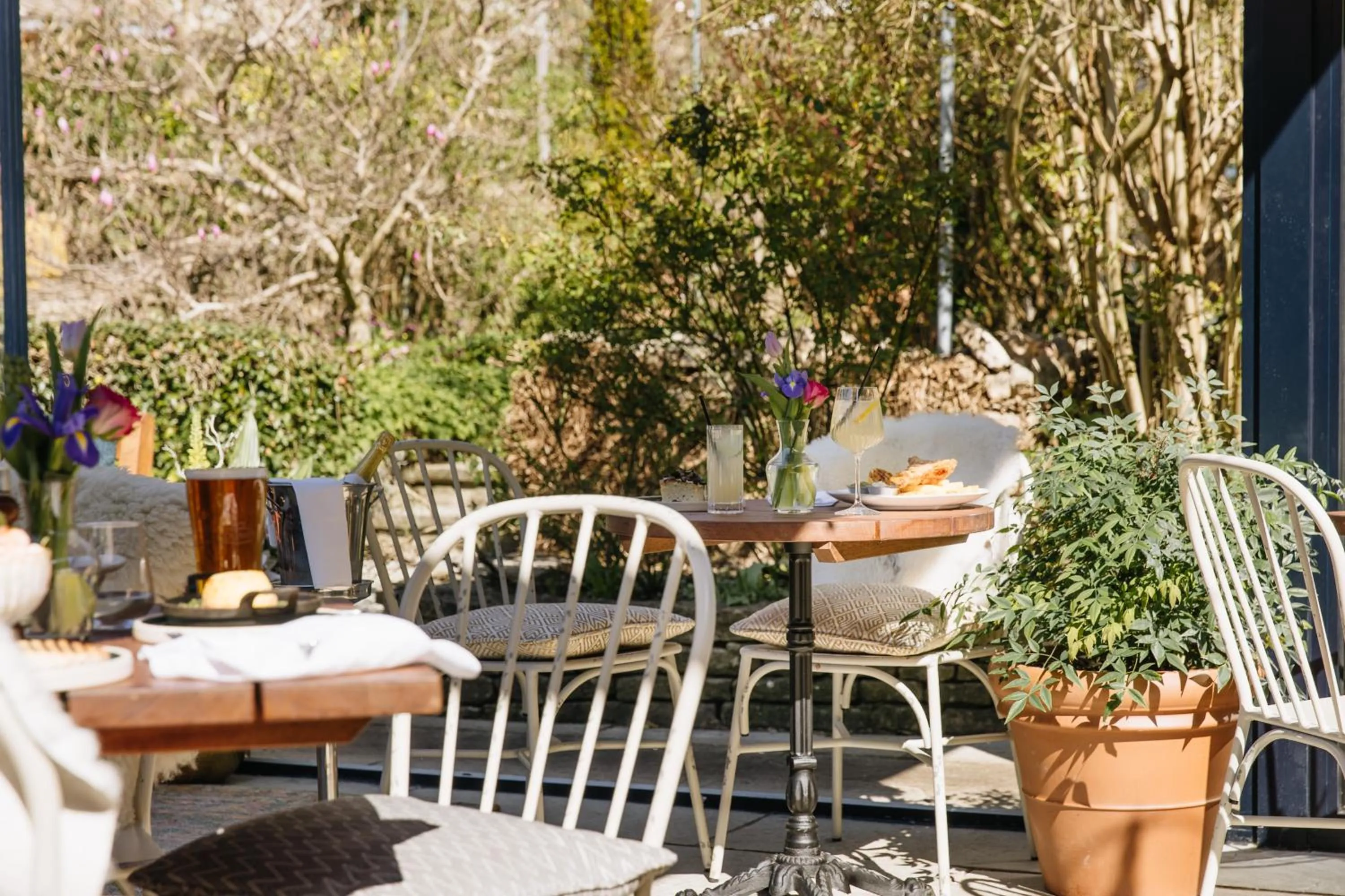 Restaurant/places to eat in The Wheatsheaf Inn