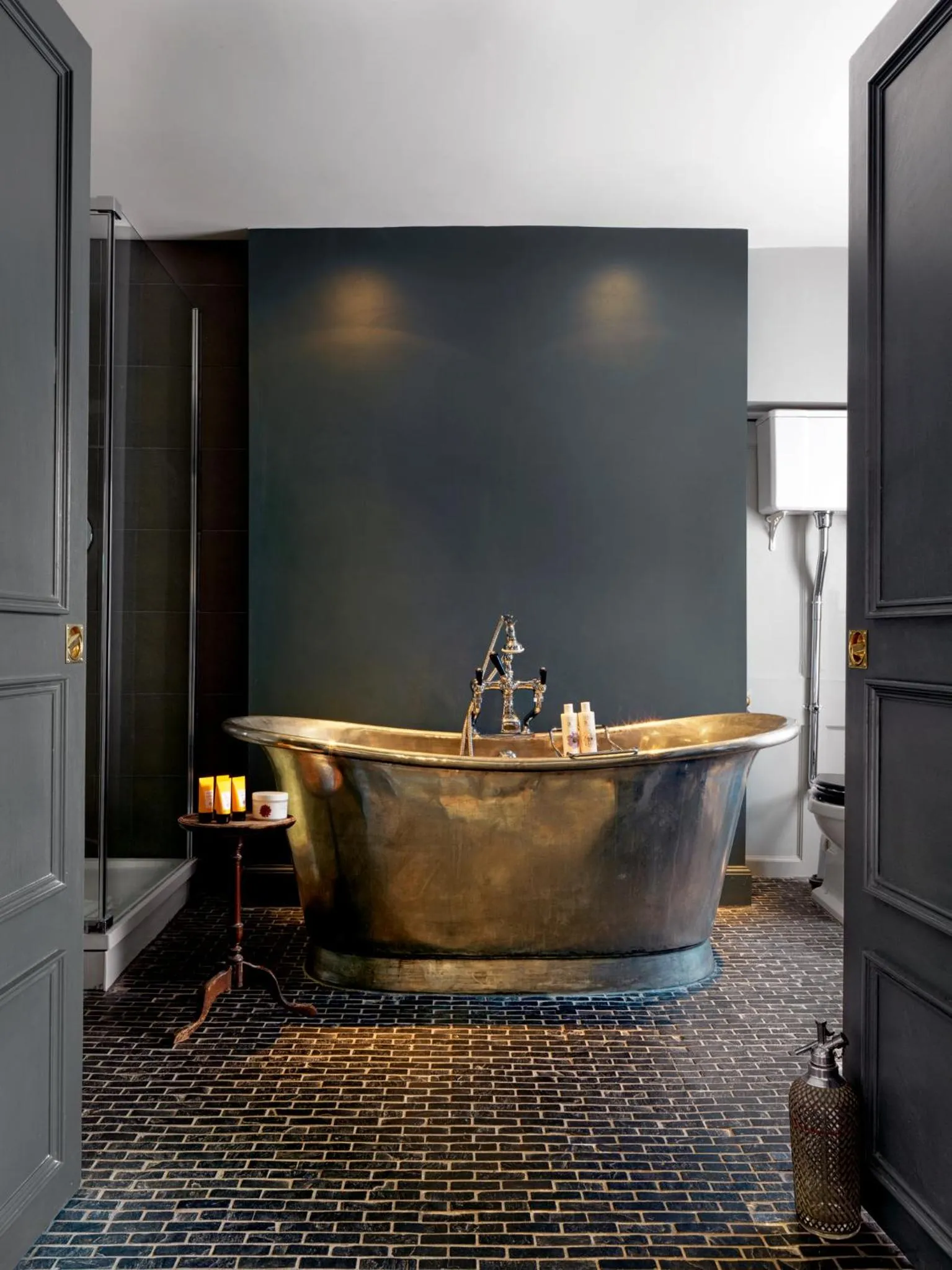 Bathroom in The Wheatsheaf Inn