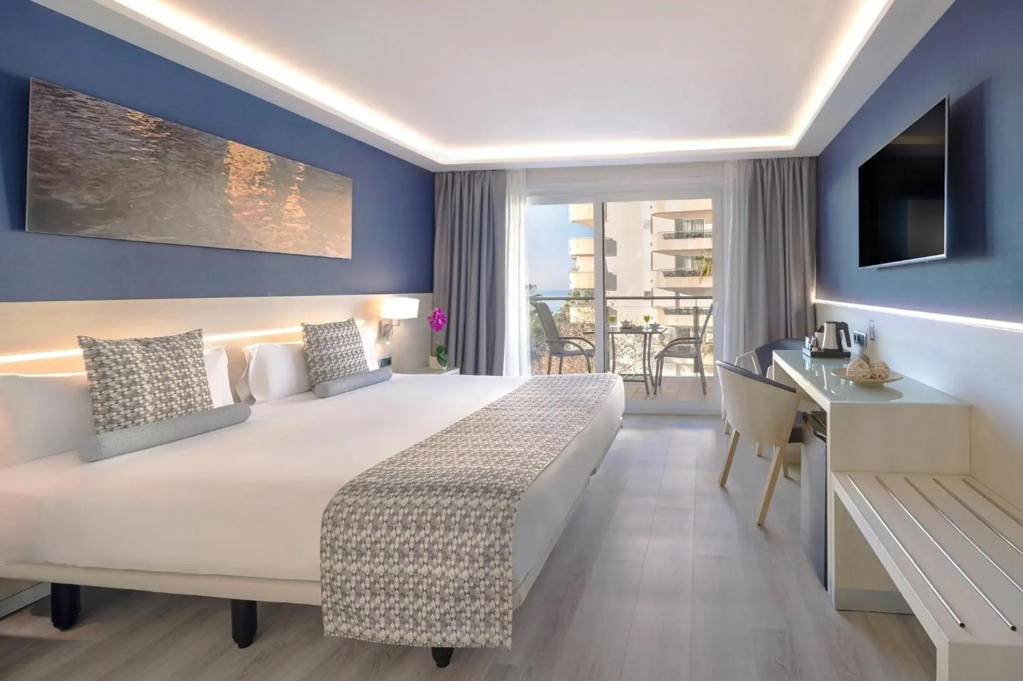 Standard Double or Twin Room with Partial Sea View - single occupancy in Calipolis Standard Double or Twin Room with Partial Sea View - single occupancy in Calipolis