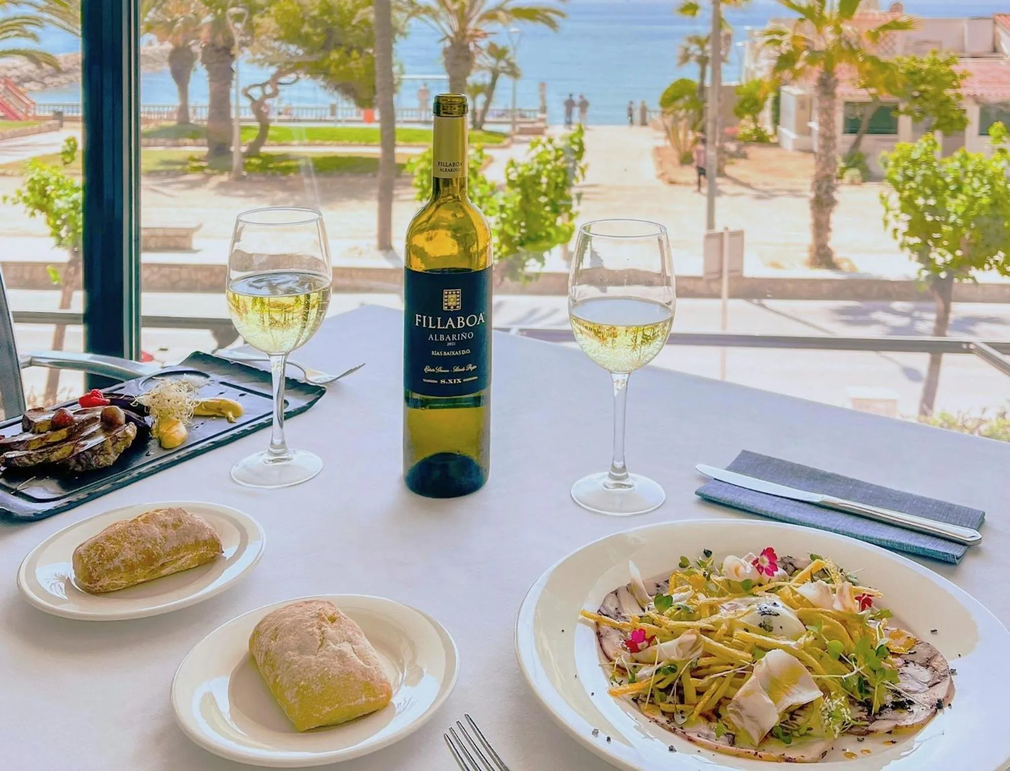 Restaurant/places to eat in Calipolis