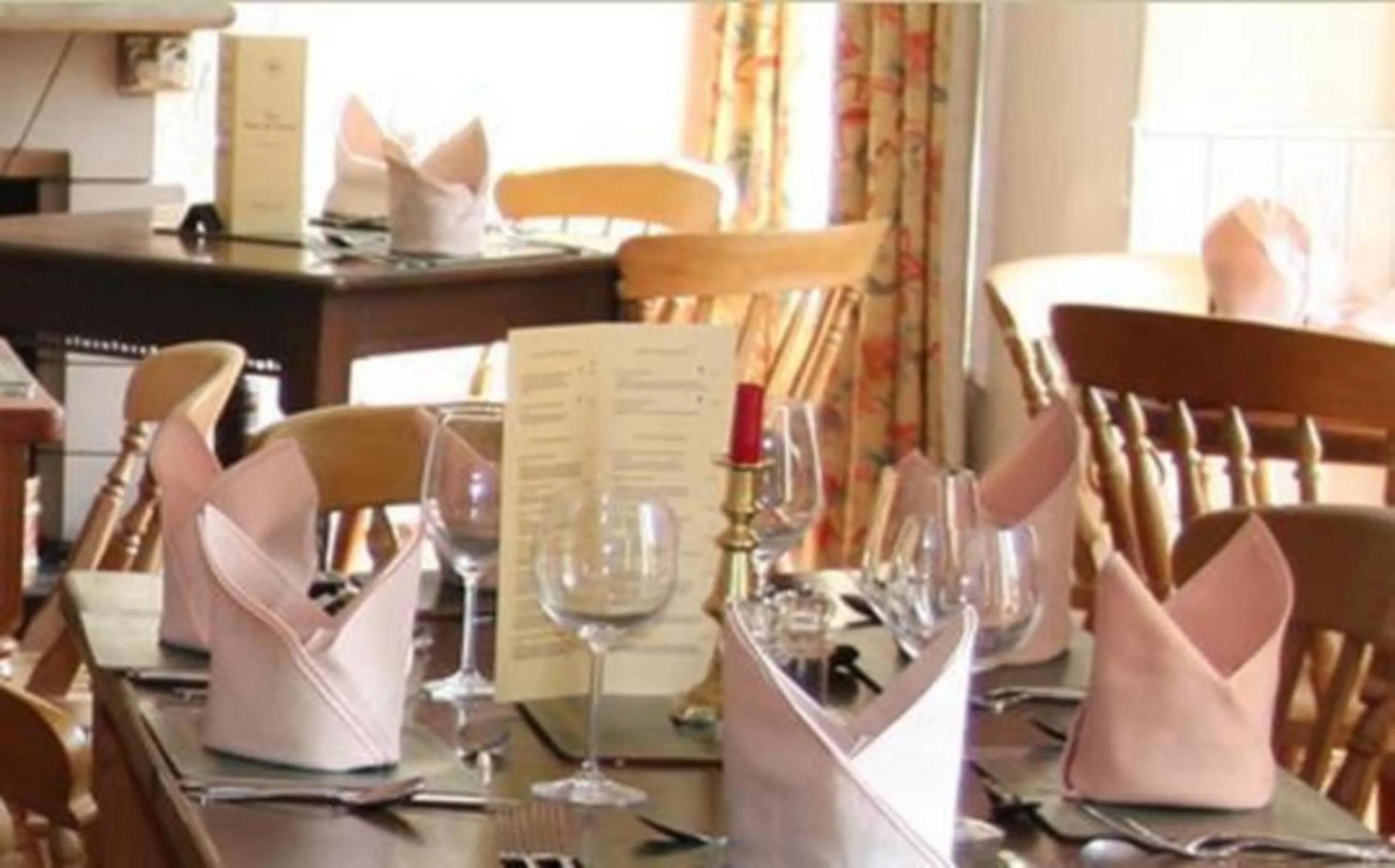 Restaurant/places to eat in OYO Rose & Crown Hotel