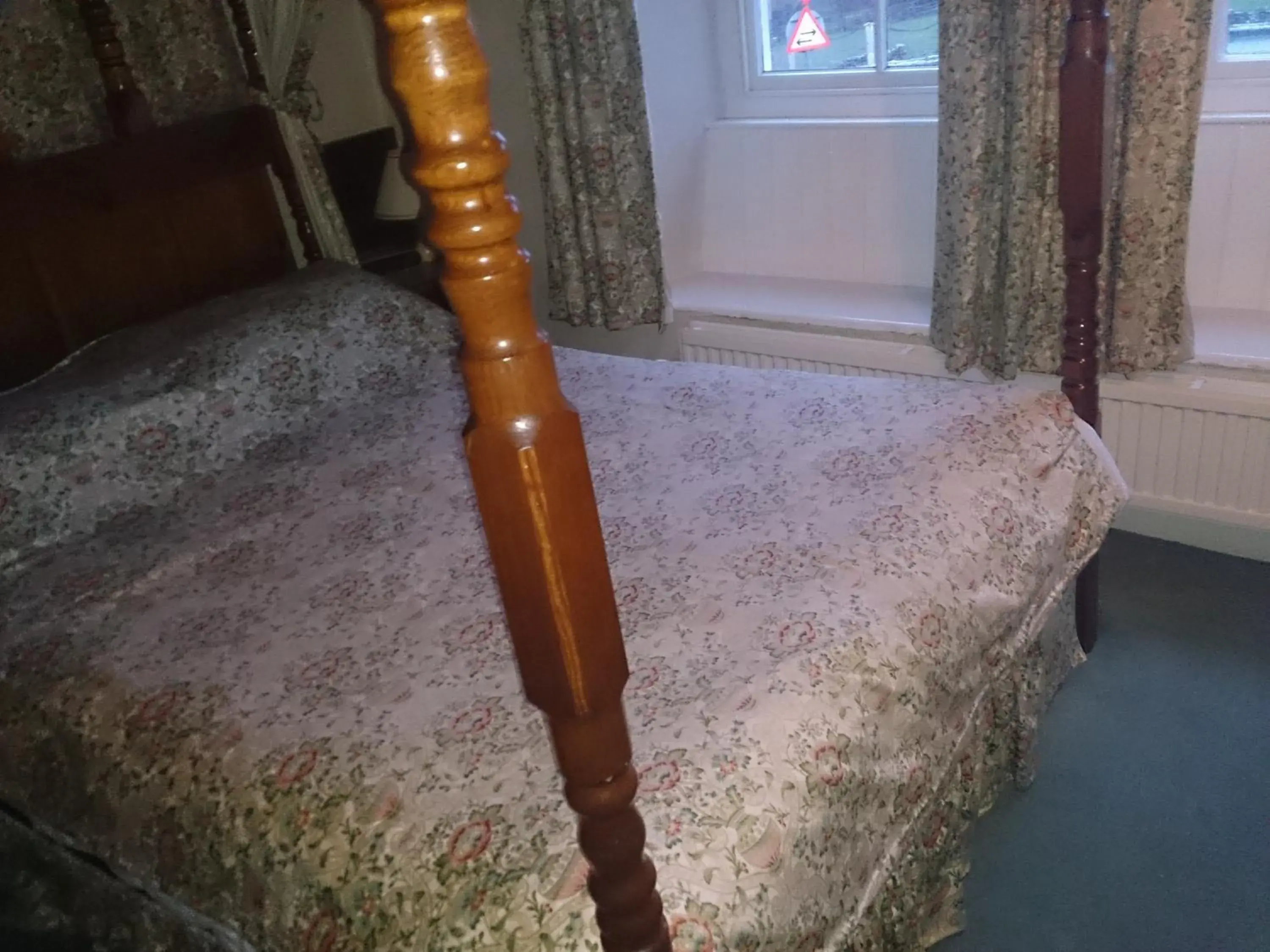 Bed in OYO Rose & Crown Hotel Bed in OYO Rose & Crown Hotel