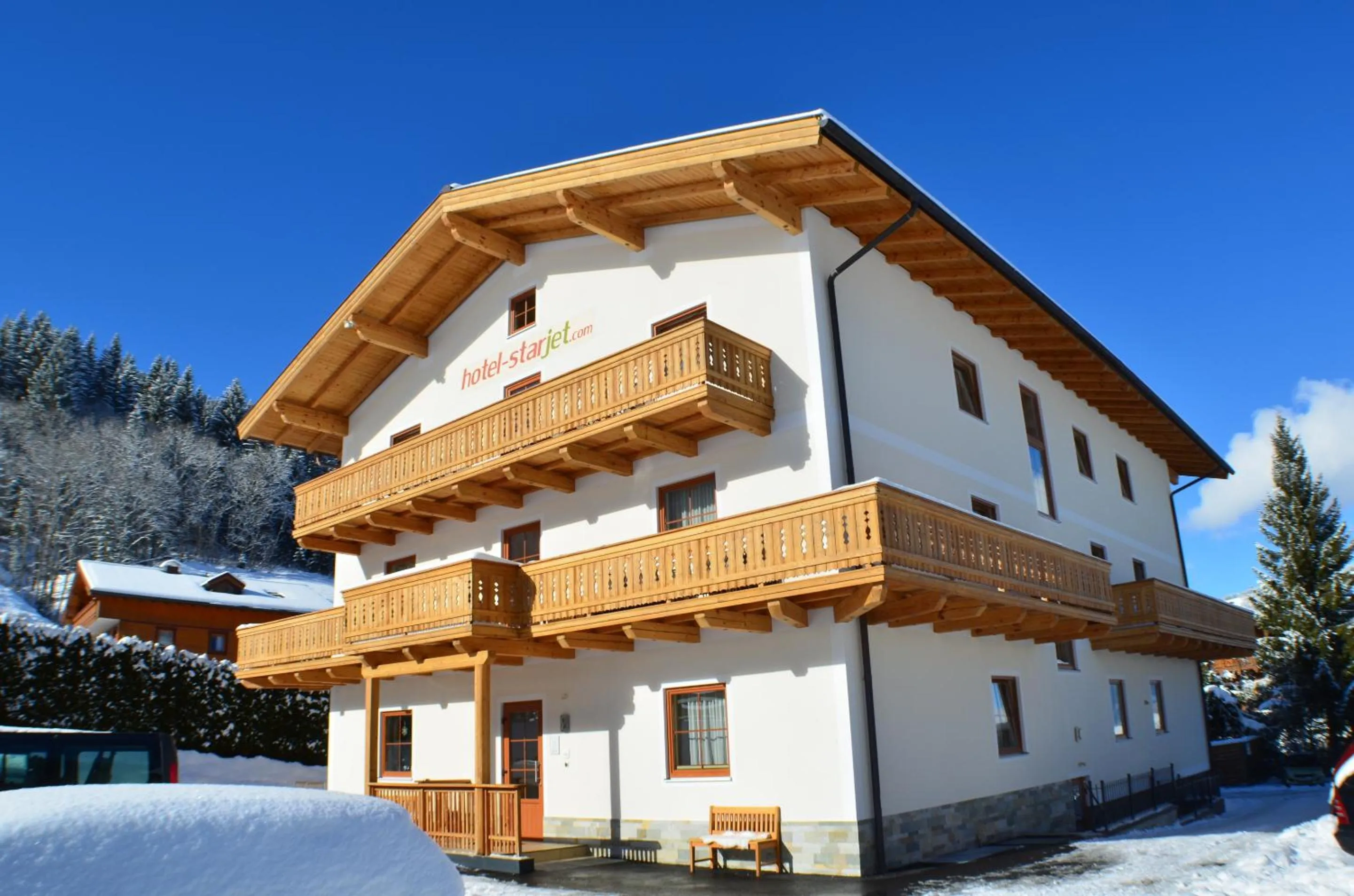 Property building in Hotel Starjet