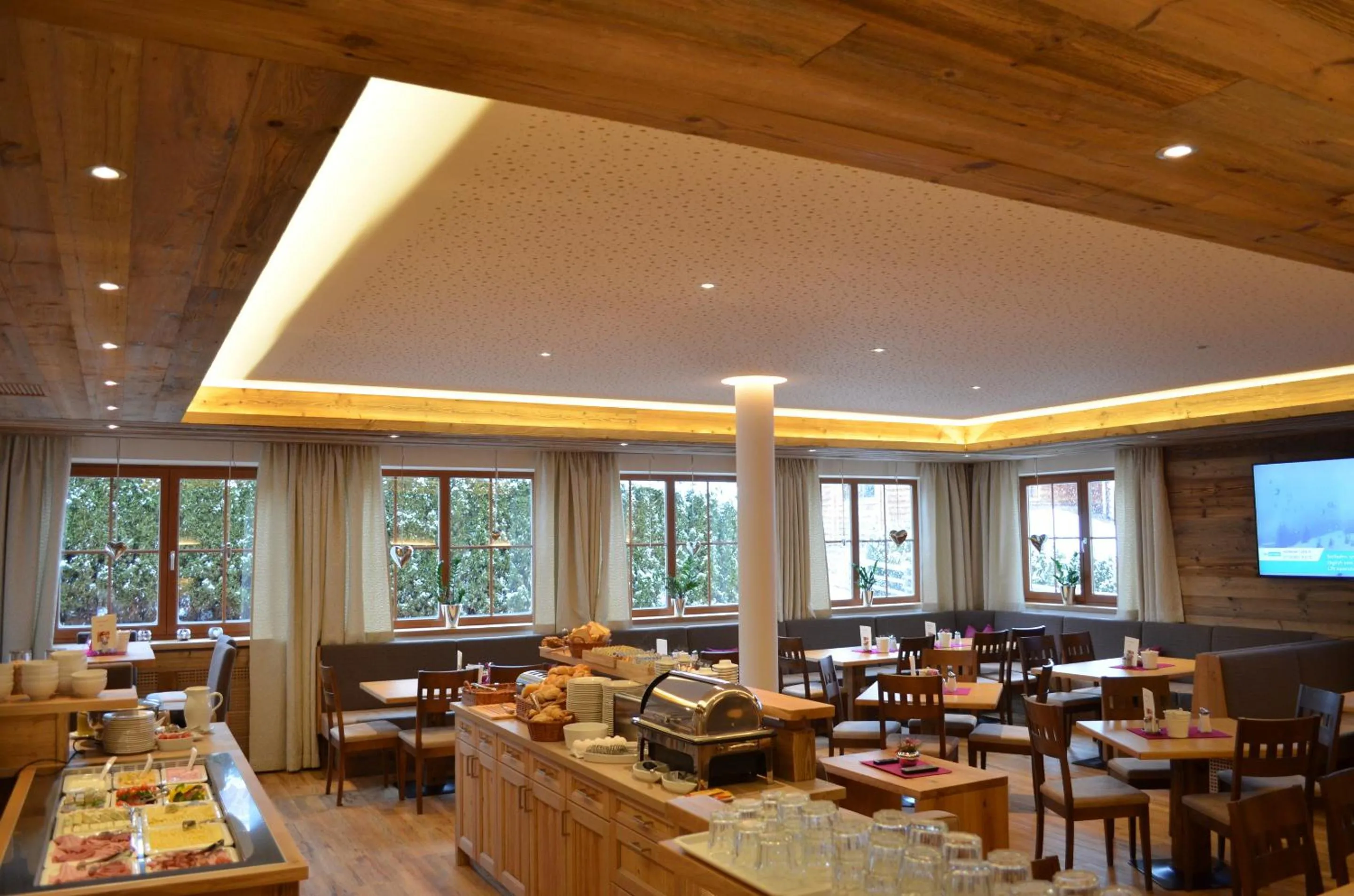 Dining area in Hotel Starjet