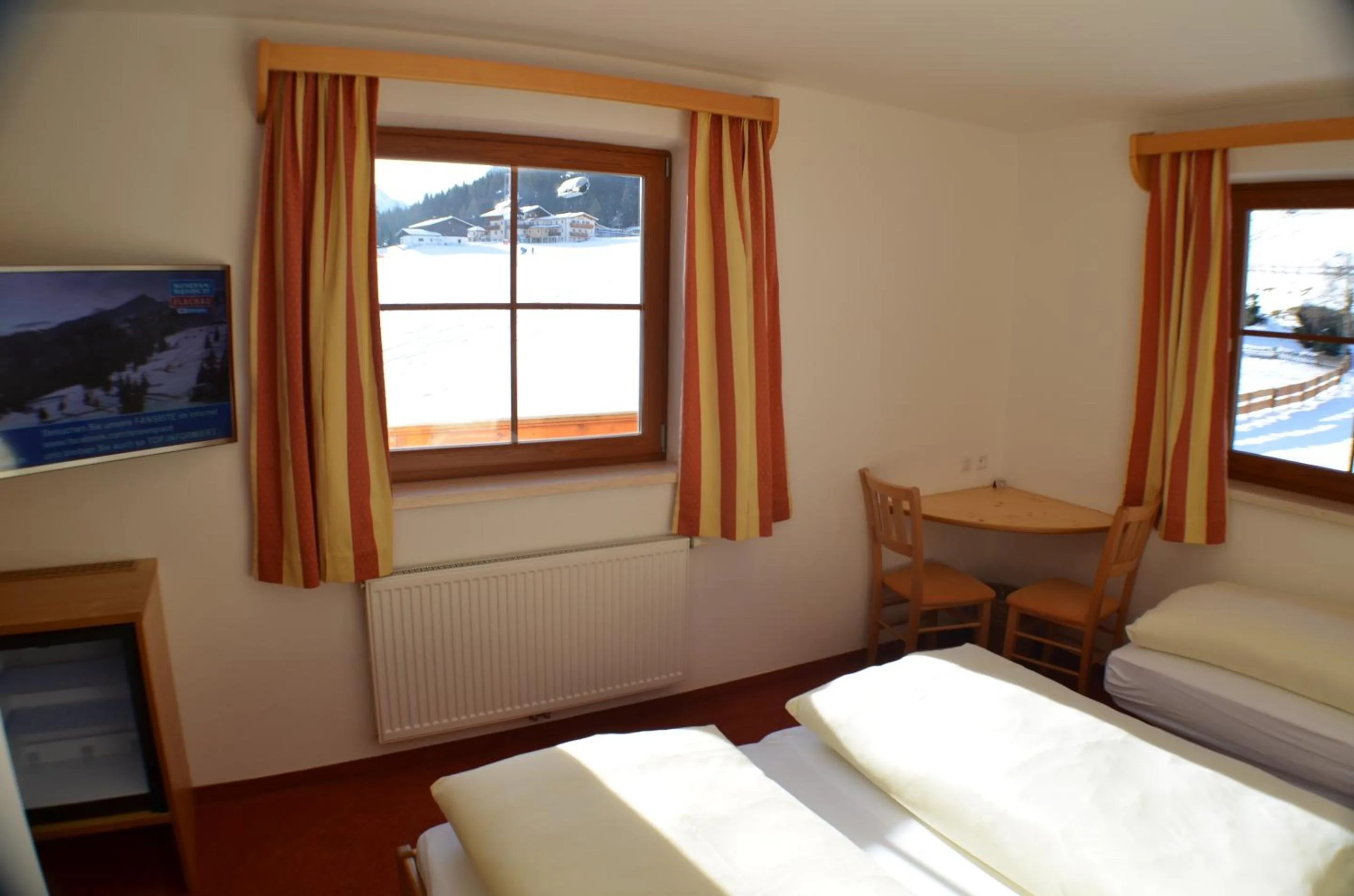 Bedroom, Bed in Hotel Starjet