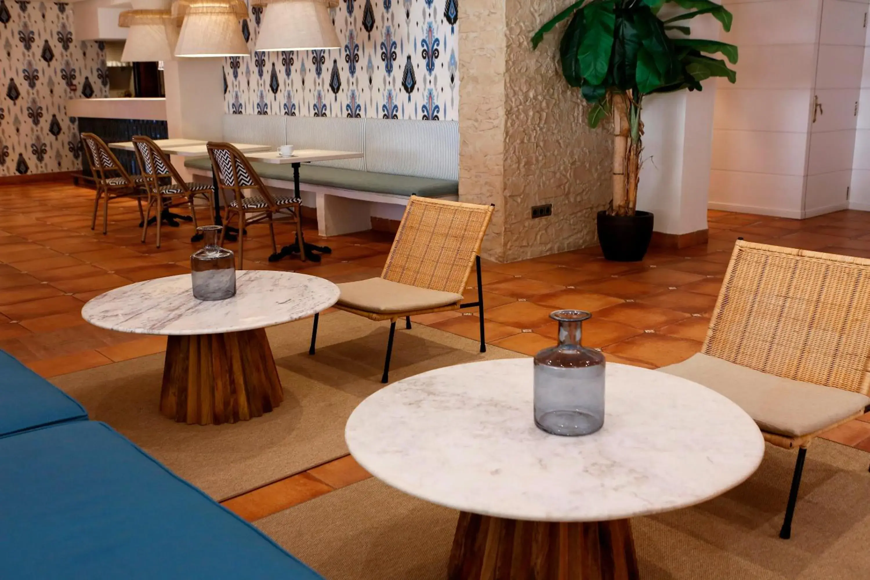 Lounge or bar in Intelier Bonaire Lounge or bar in Intelier Bonaire