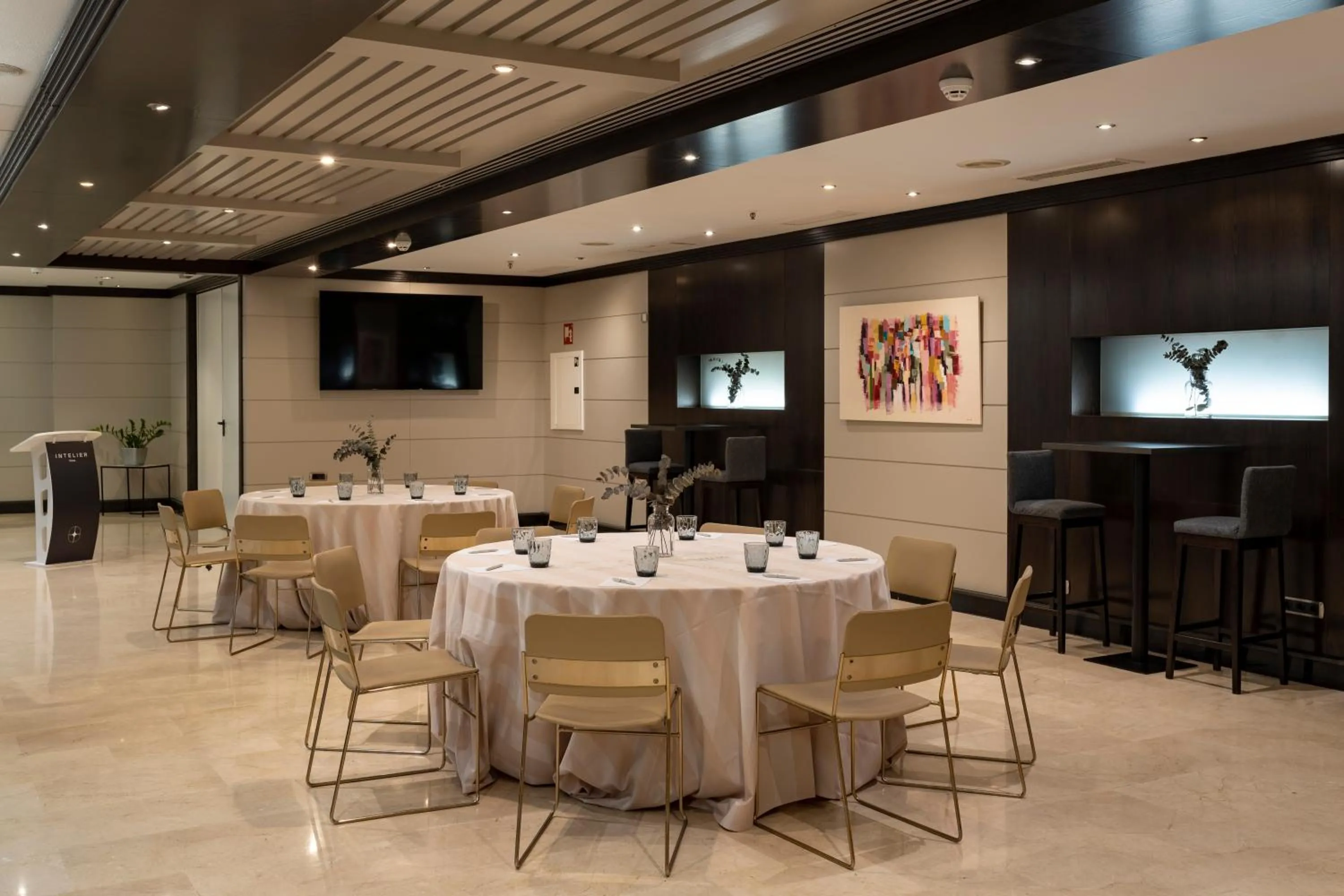 Restaurant/places to eat in Intur Castellon