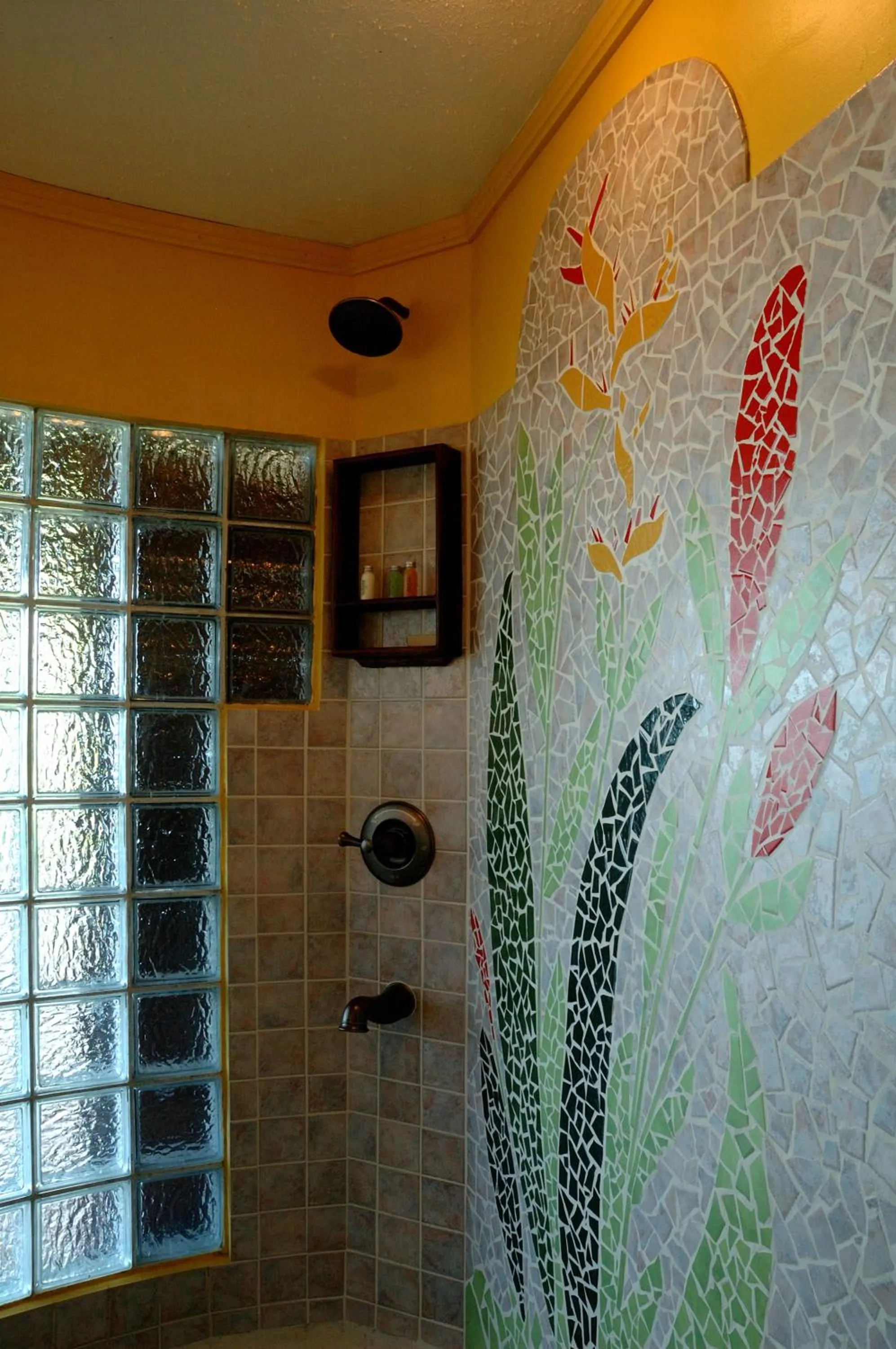 Shower in Spring Hotel Bequia
