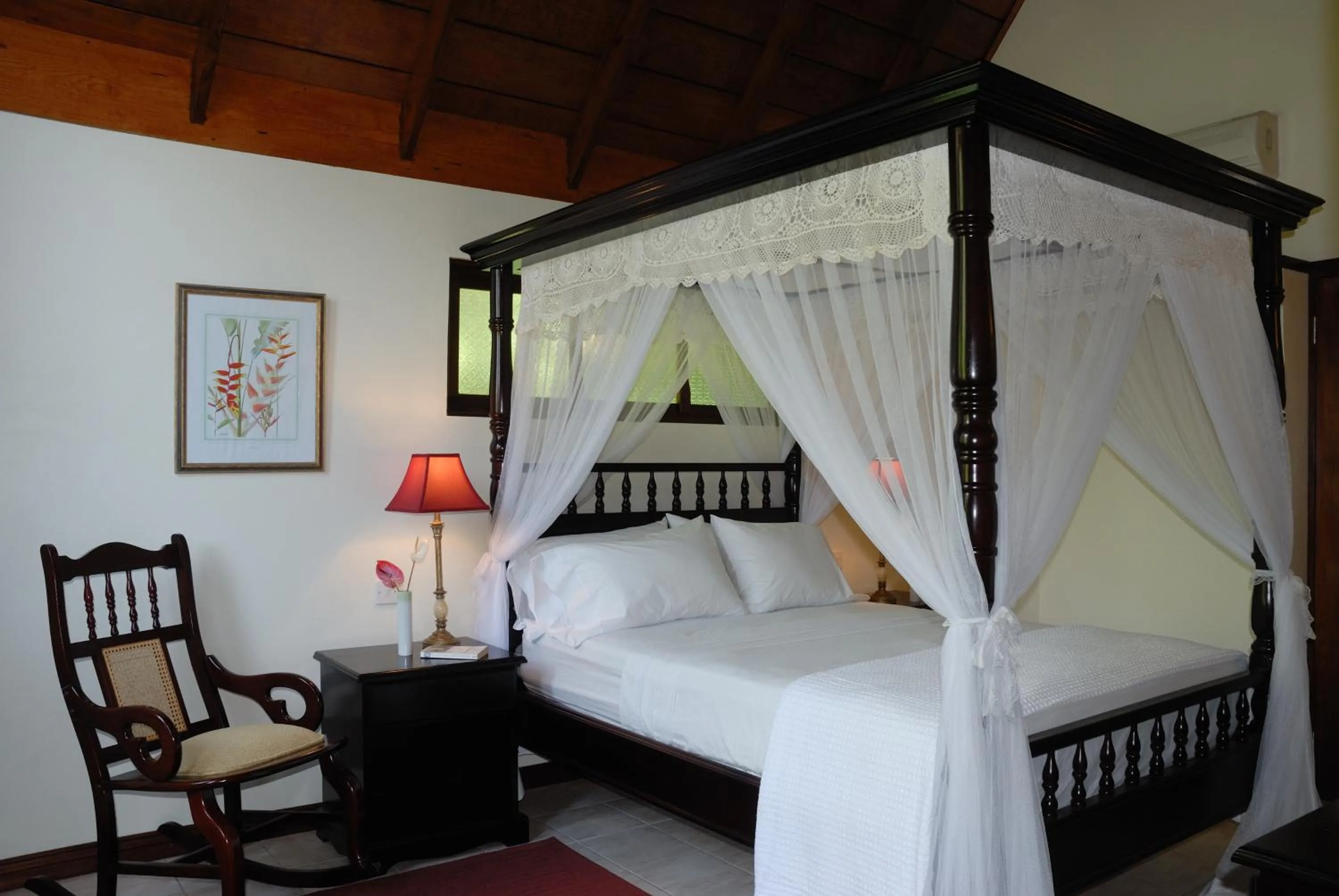 Bed in Spring Hotel Bequia