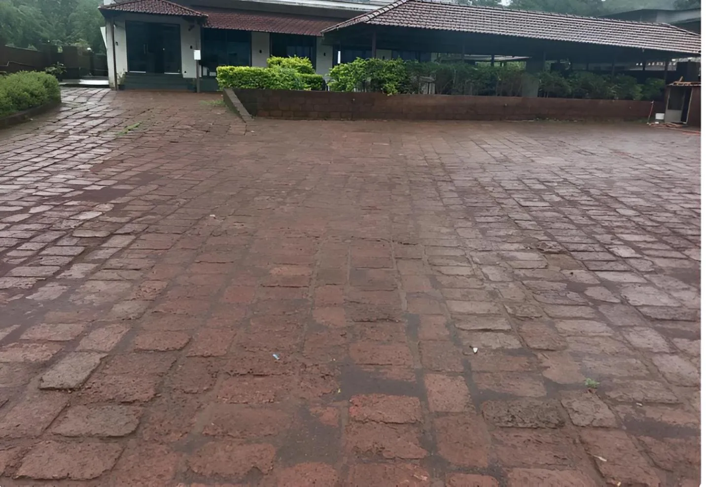 Parking in Treebo SS Residency With Mountain View