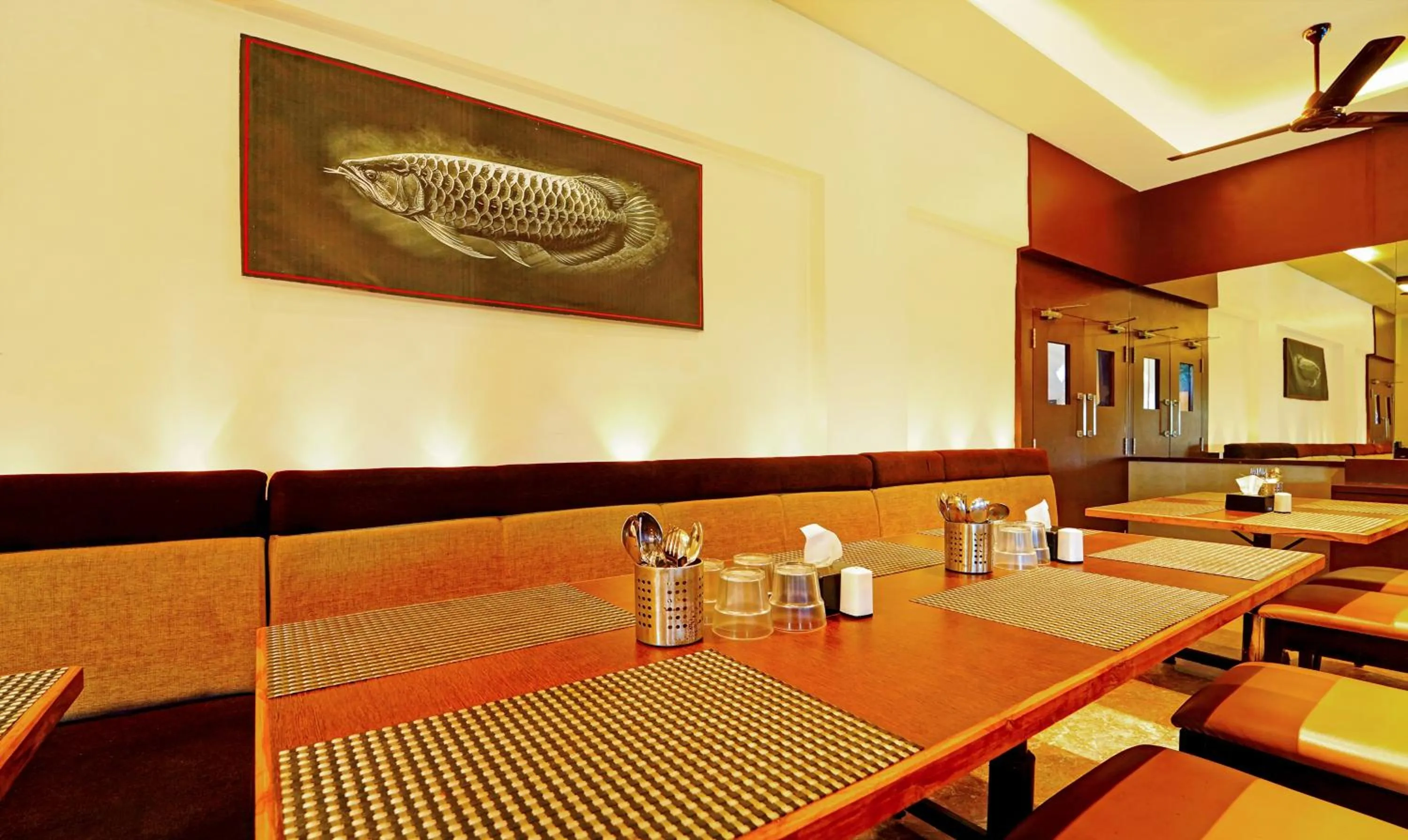 Restaurant/places to eat in Treebo SS Residency With Mountain View