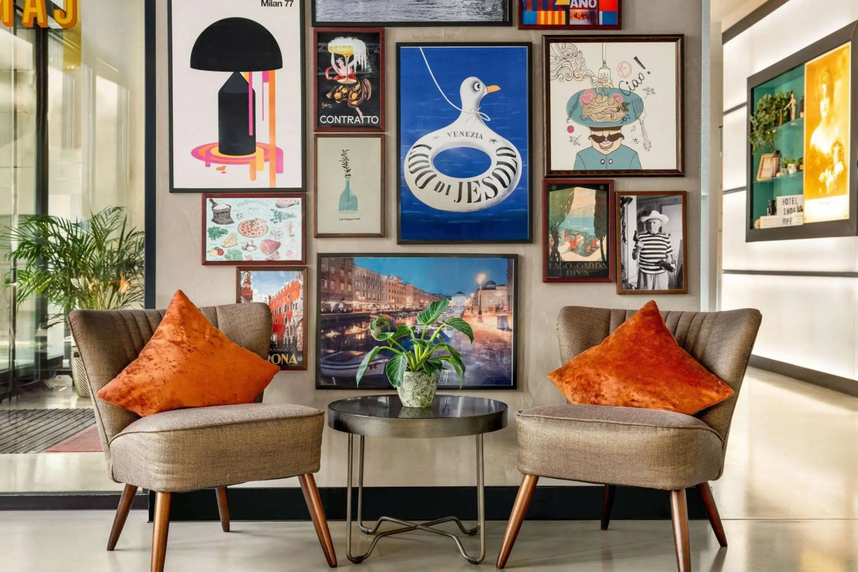 Lobby or reception in Vienna House Easy by Wyndham München Lobby or reception in Vienna House Easy by Wyndham München