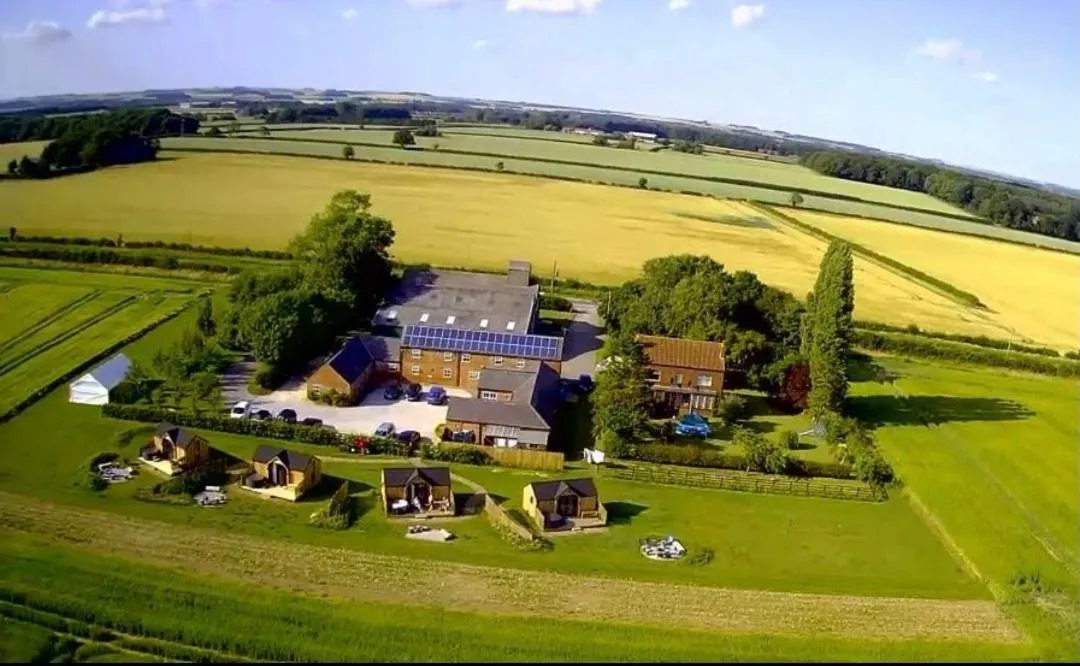 Property building in Wold Escapes, Highfield Farm
