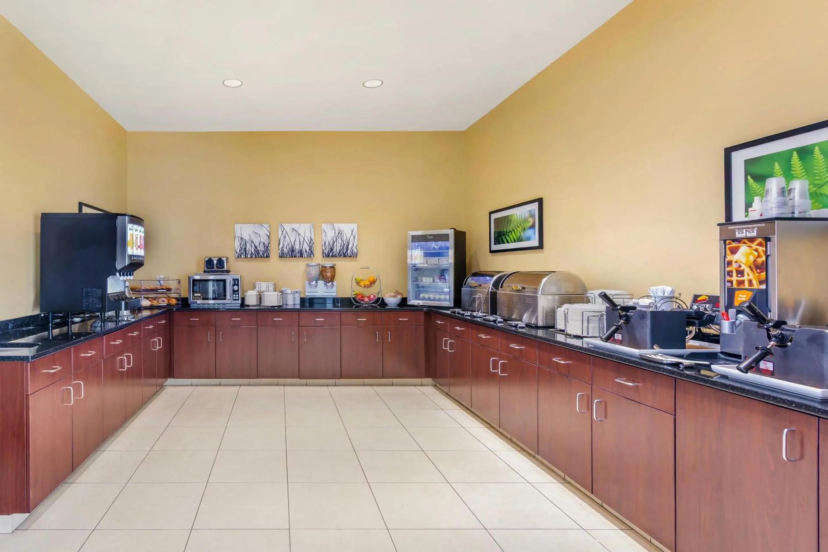 Breakfast in Sleep Inn & Suites Devils Lake