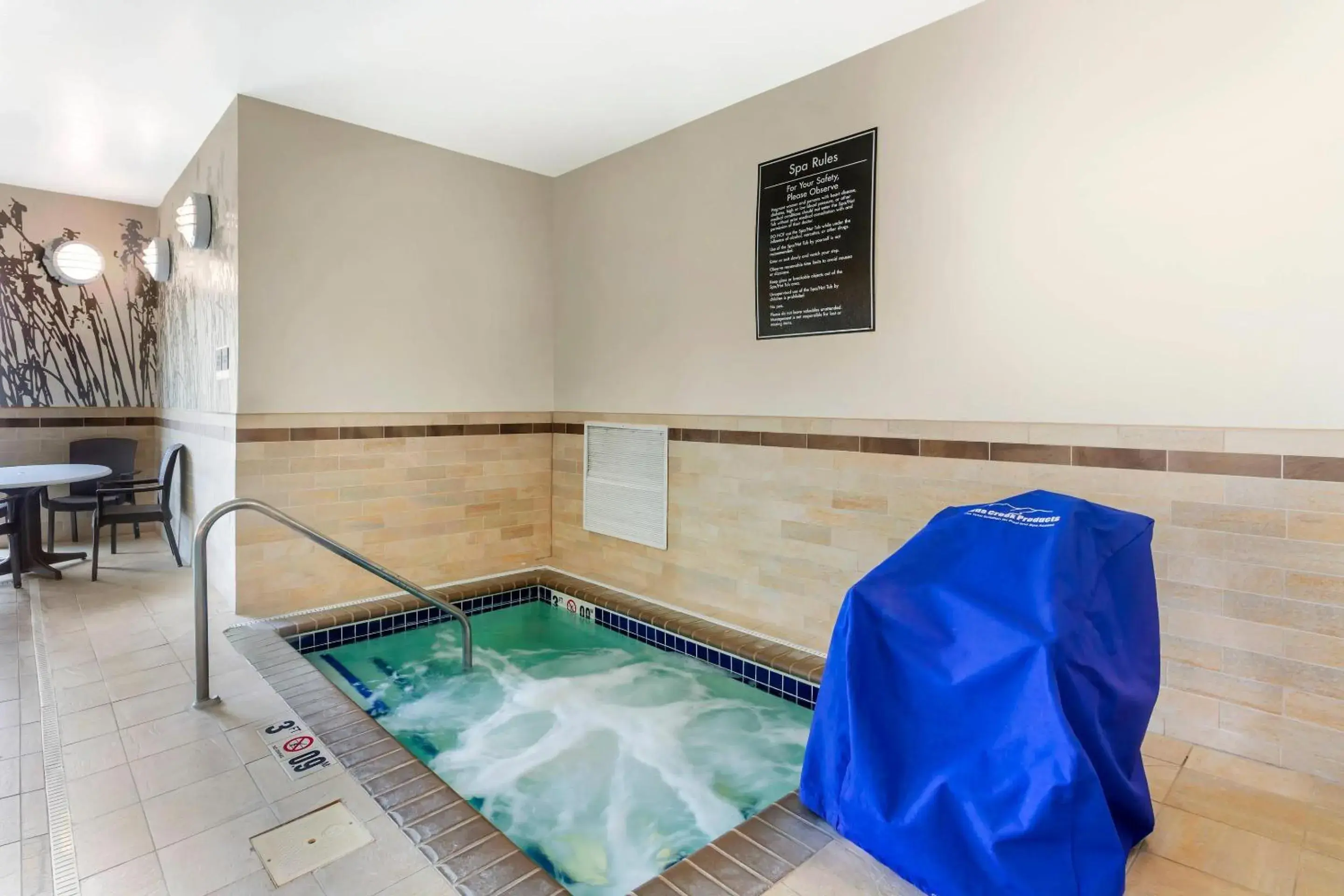 Swimming pool in Sleep Inn & Suites Devils Lake Swimming pool in Sleep Inn & Suites Devils Lake