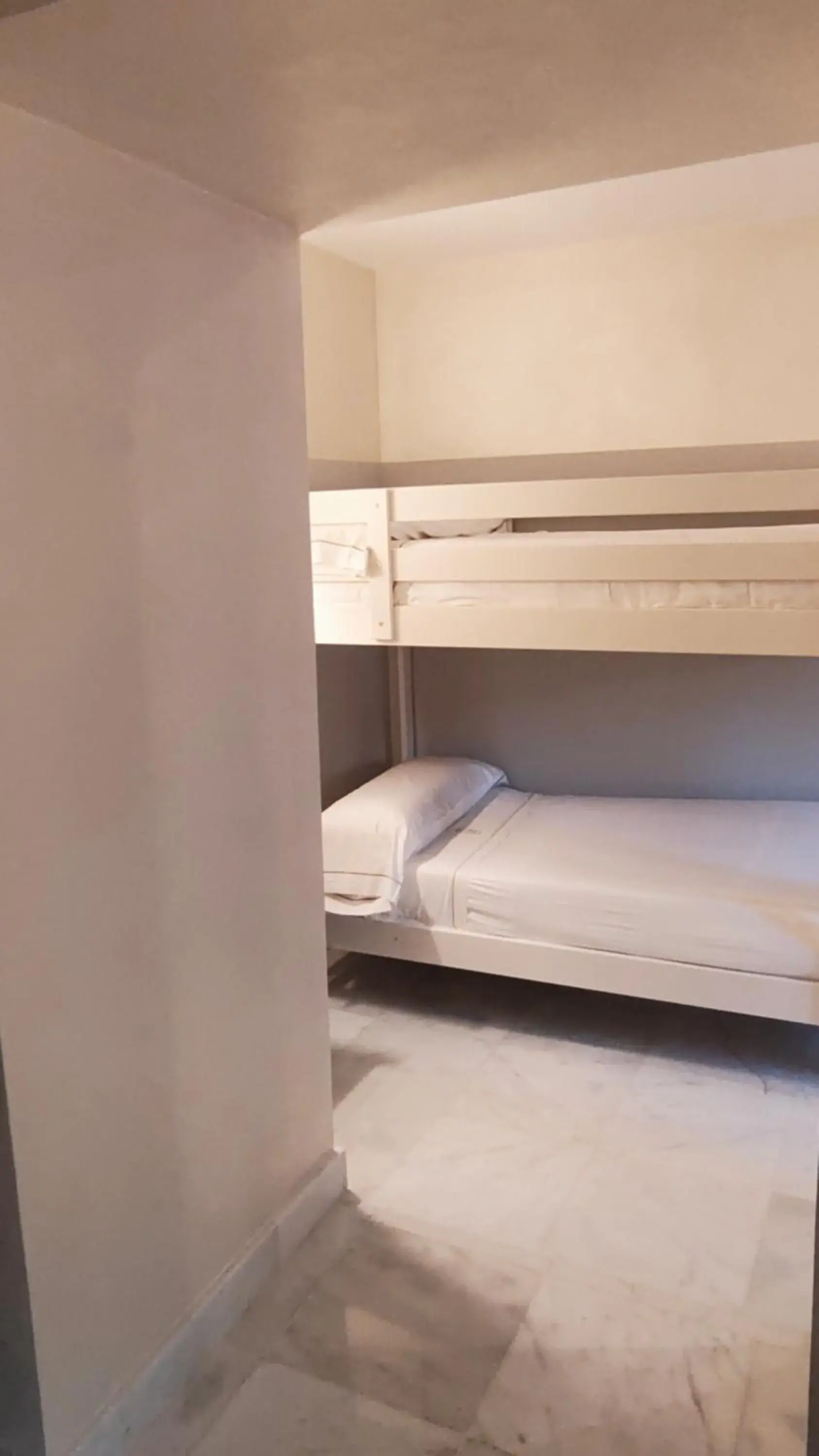 Bed in Pintor El Greco Bed in Pintor El Greco