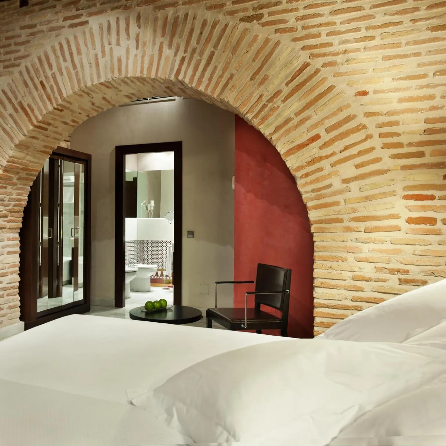 Decorative detail, Bed in Pintor El Greco