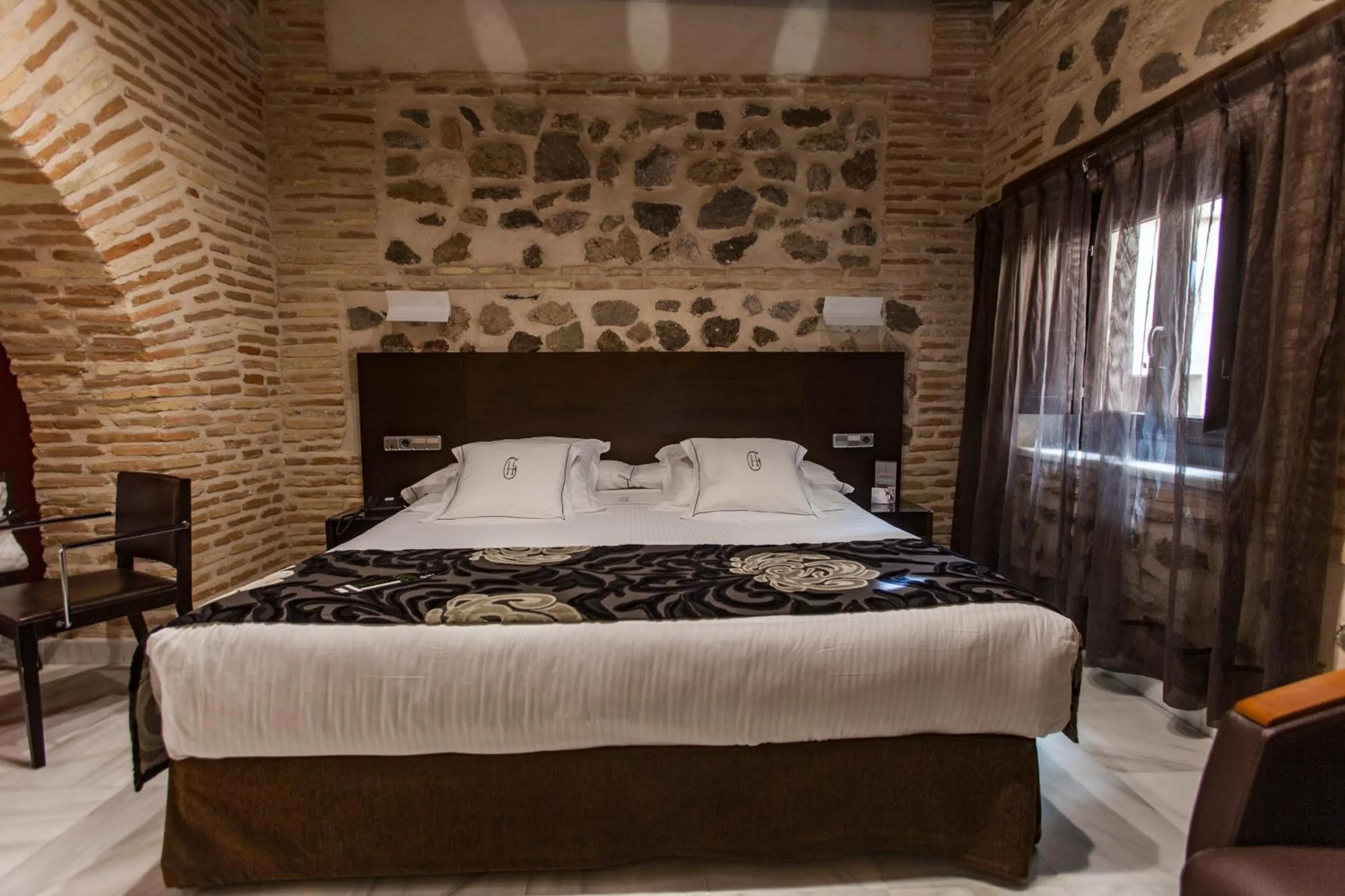 Bedroom, Bed in Pintor El Greco