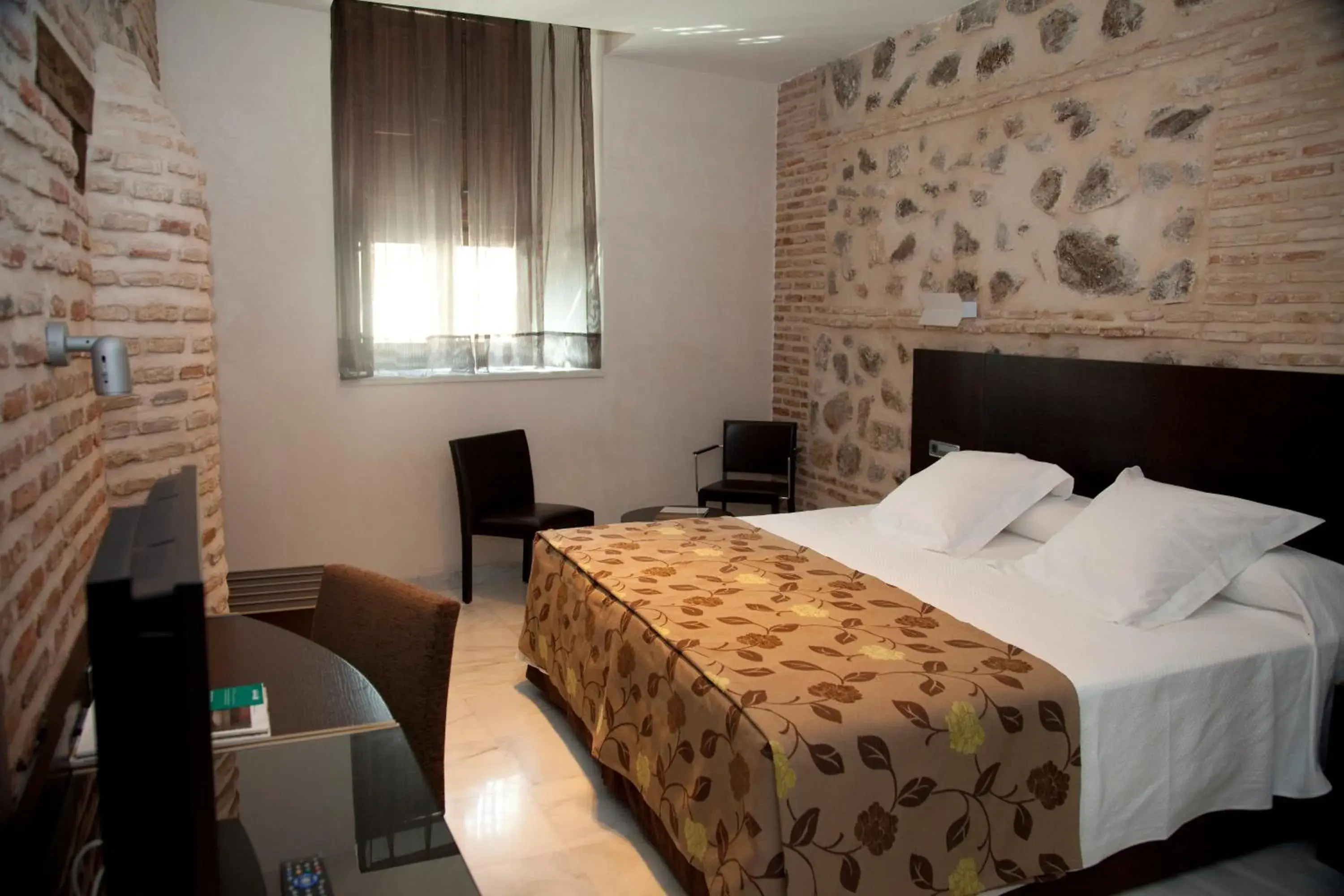 Bedroom, Bed in Pintor El Greco Bedroom, Bed in Pintor El Greco