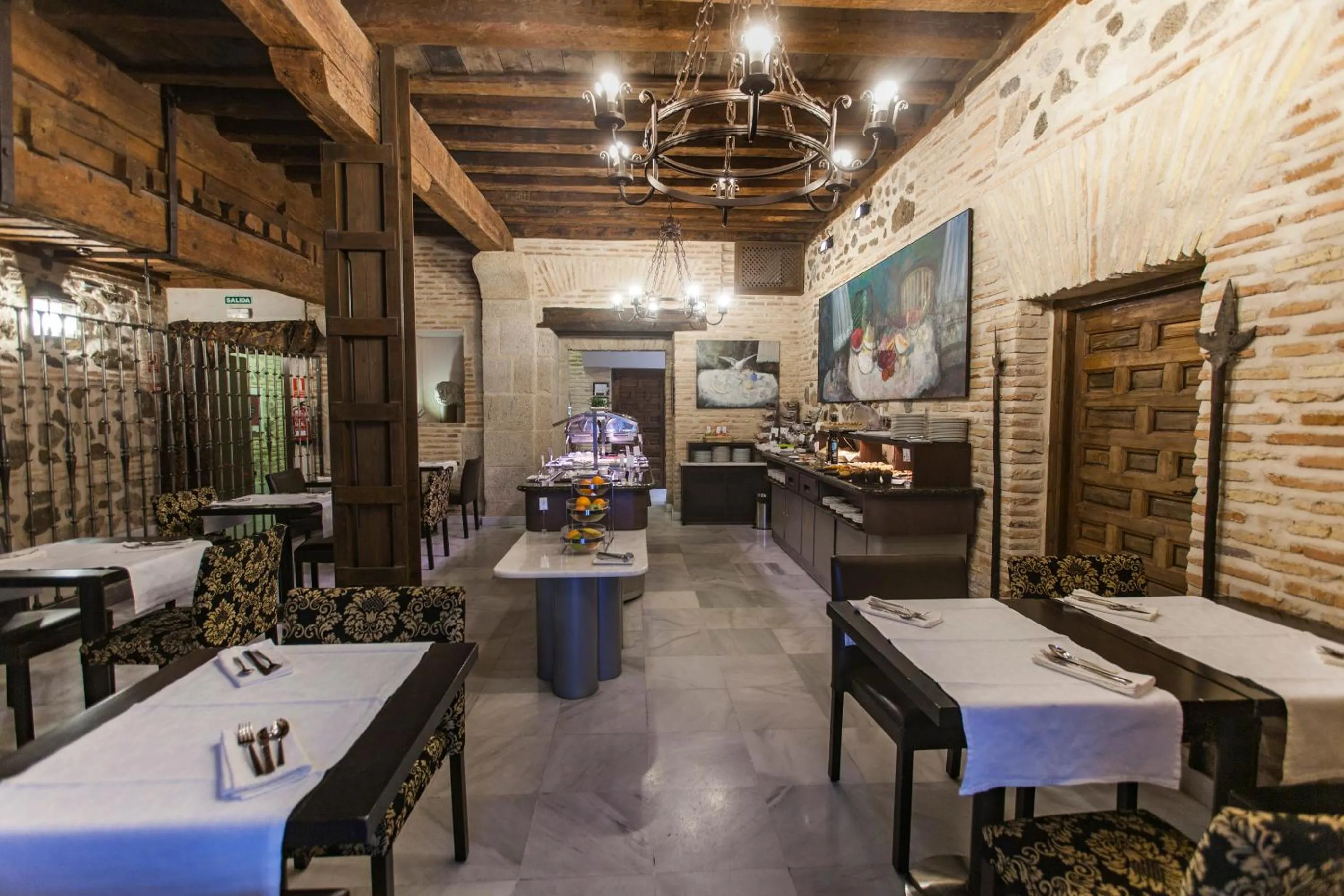 Buffet breakfast in Pintor El Greco