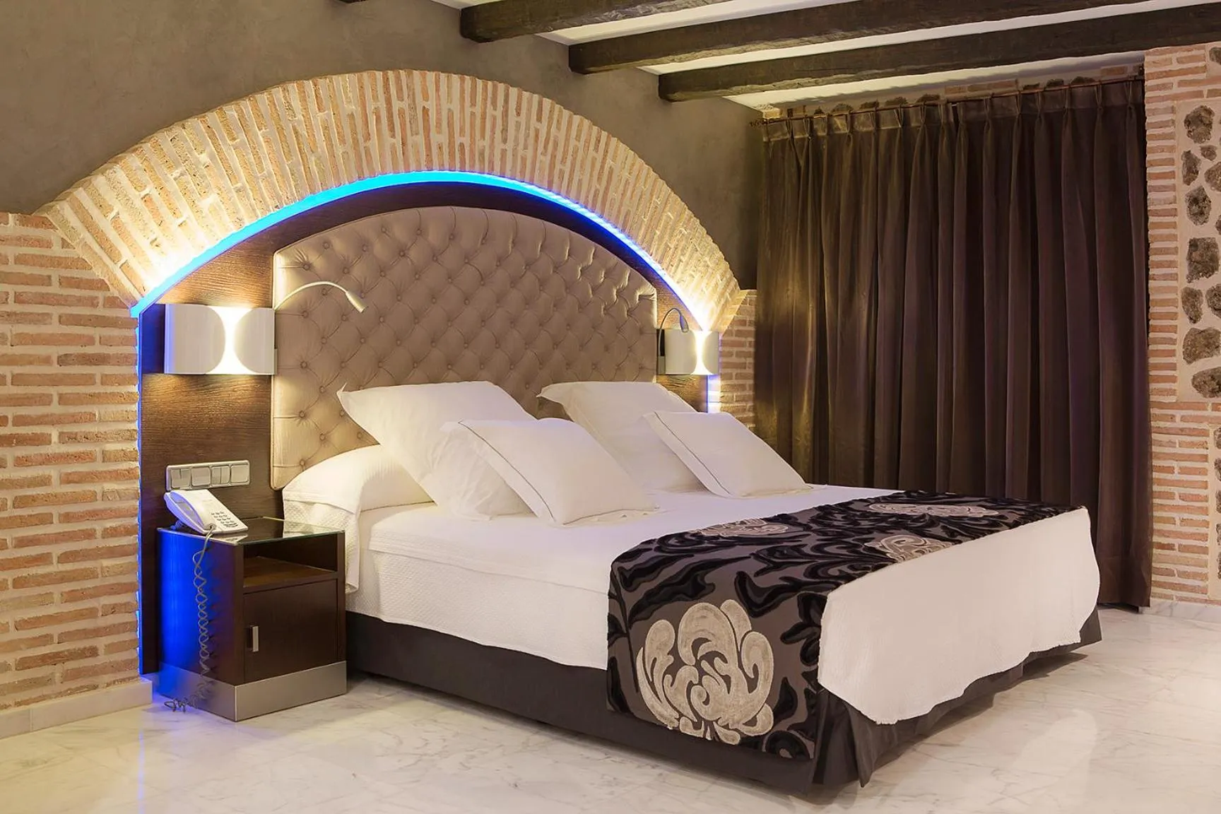 Bedroom, Bed in Pintor El Greco