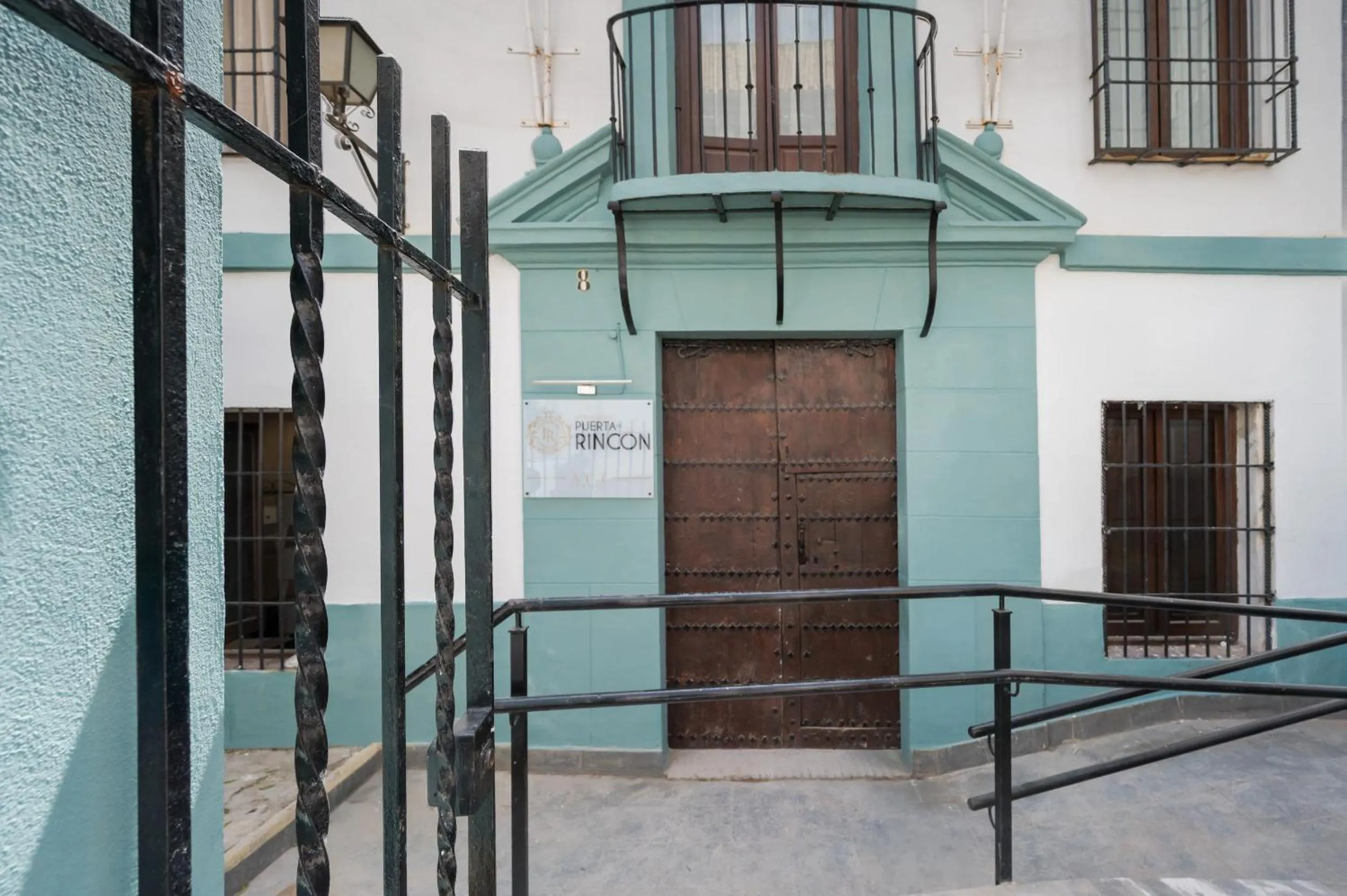 Facade/entrance in Hotel Boutique Puerta del Rincón